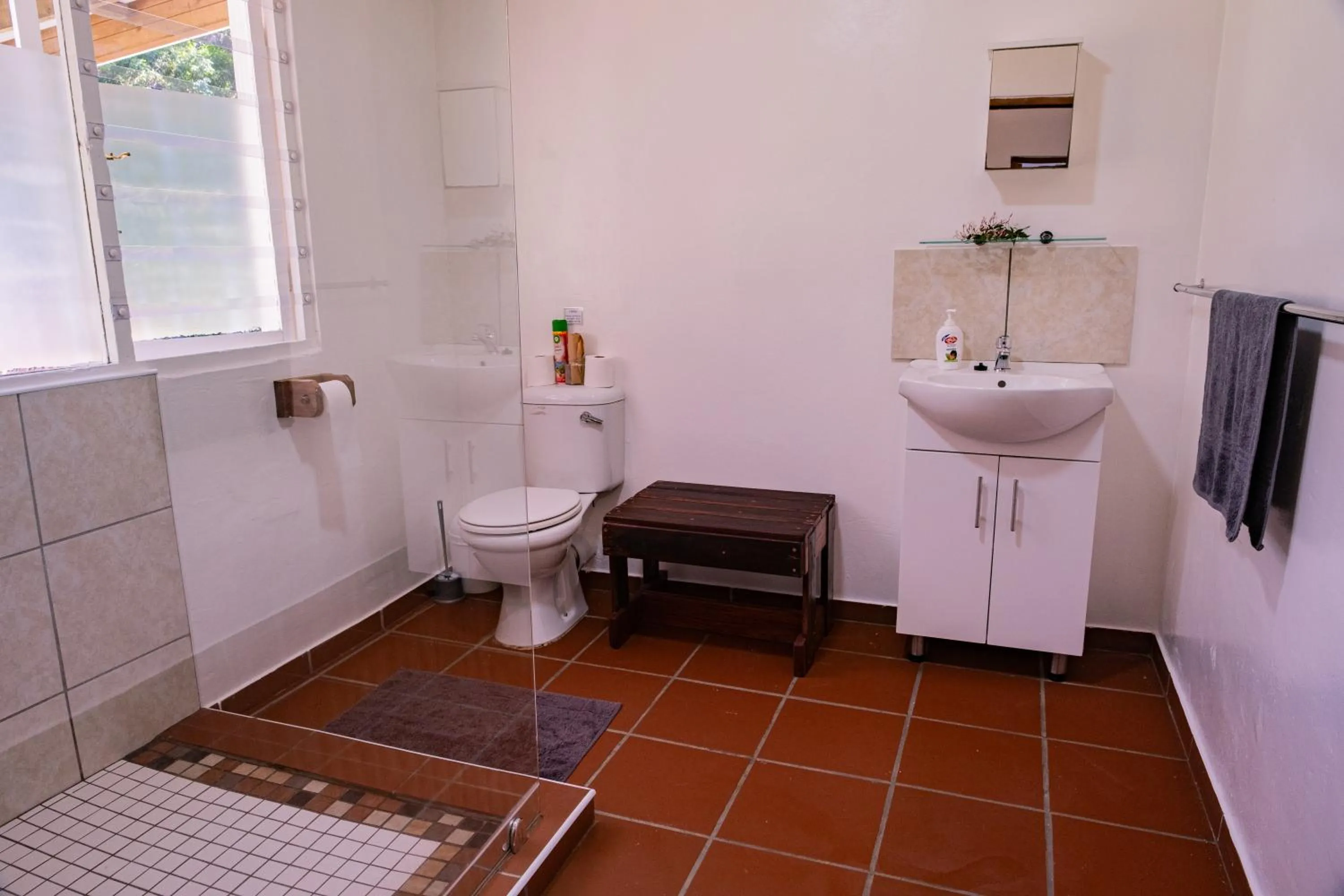 Bathroom in Natures Way Bushbuck Cottage