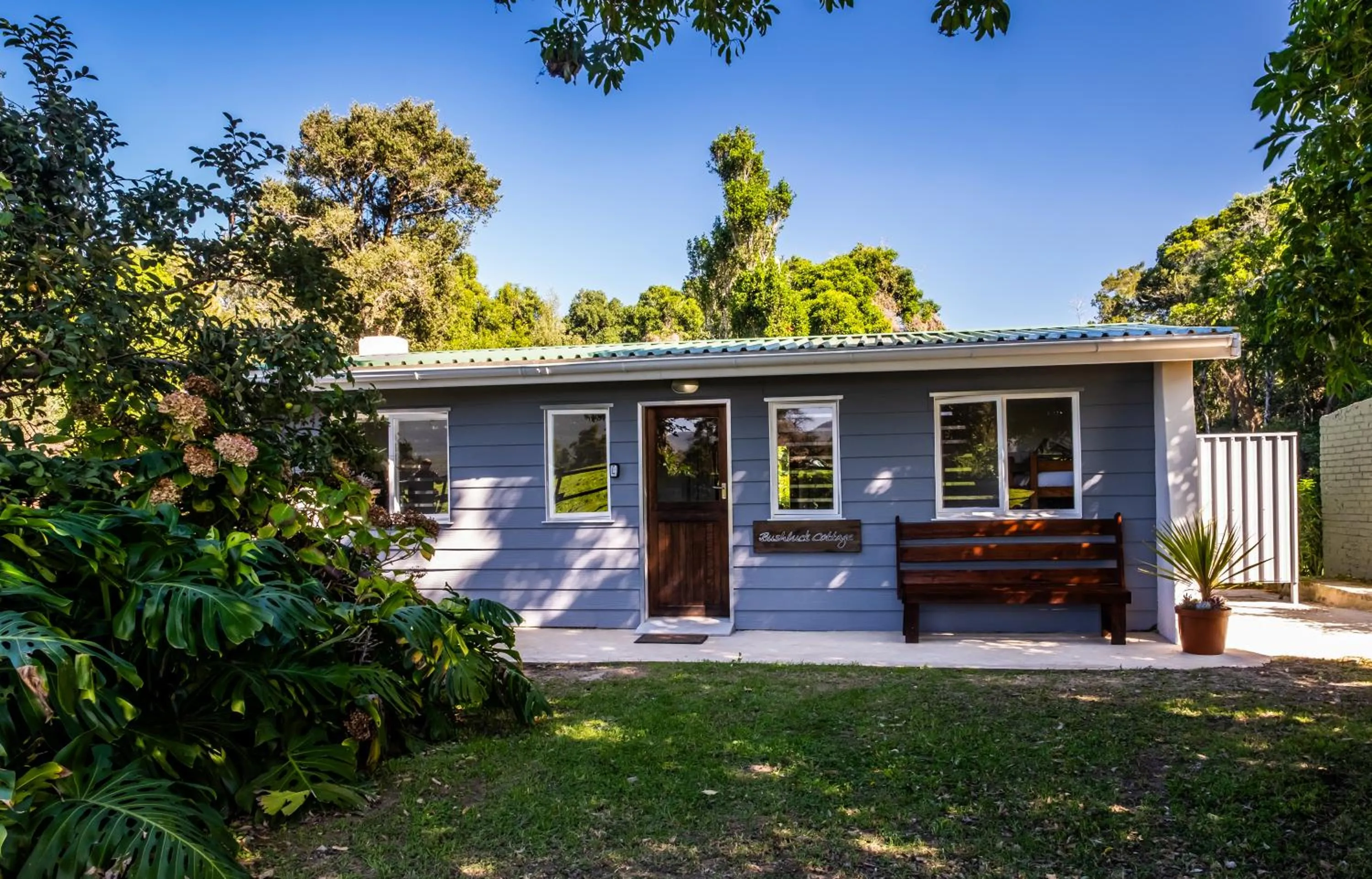 Facade/entrance in Natures Way Bushbuck Cottage