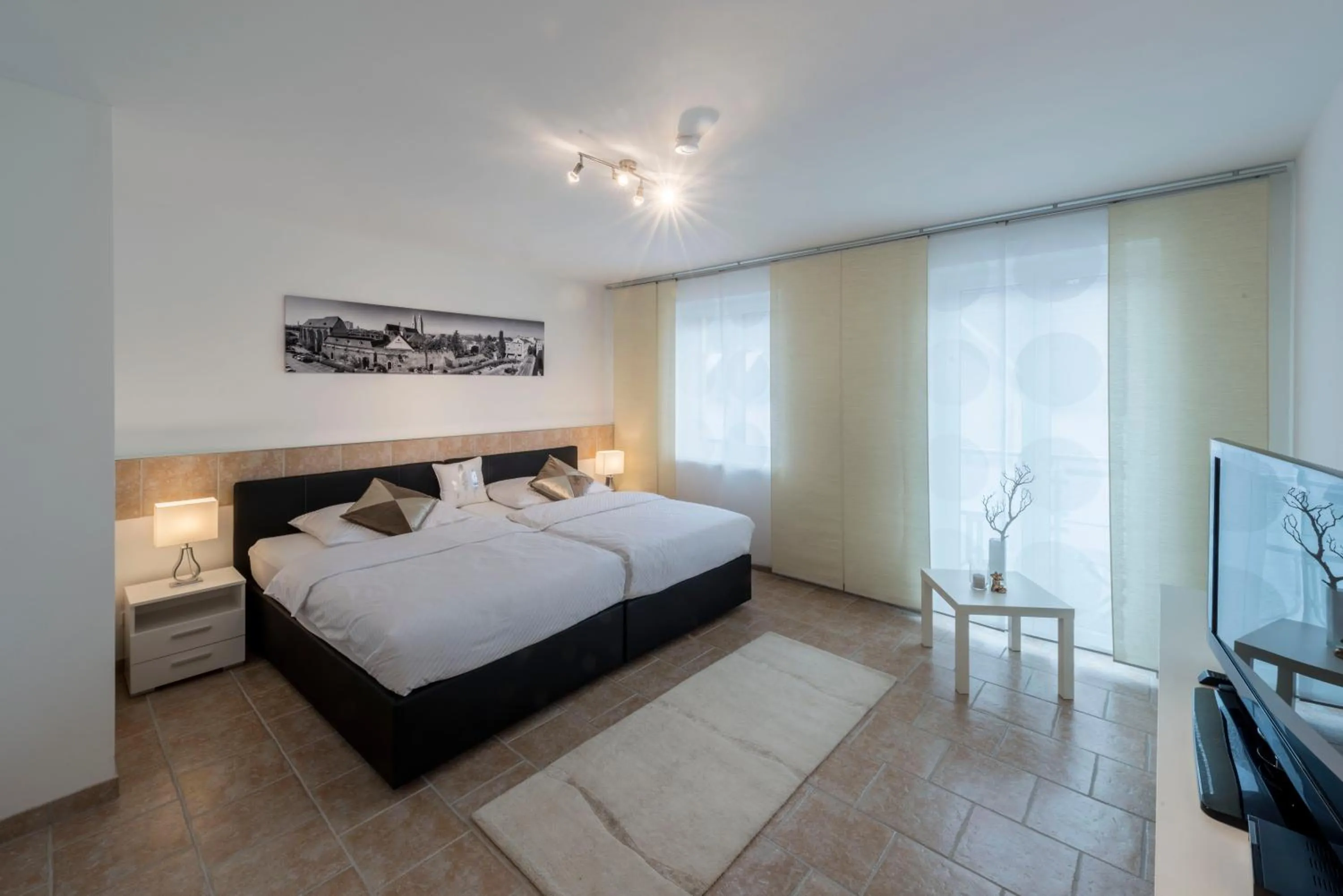 Deluxe Triple Room without Balcony - single occupancy in WN Rooms