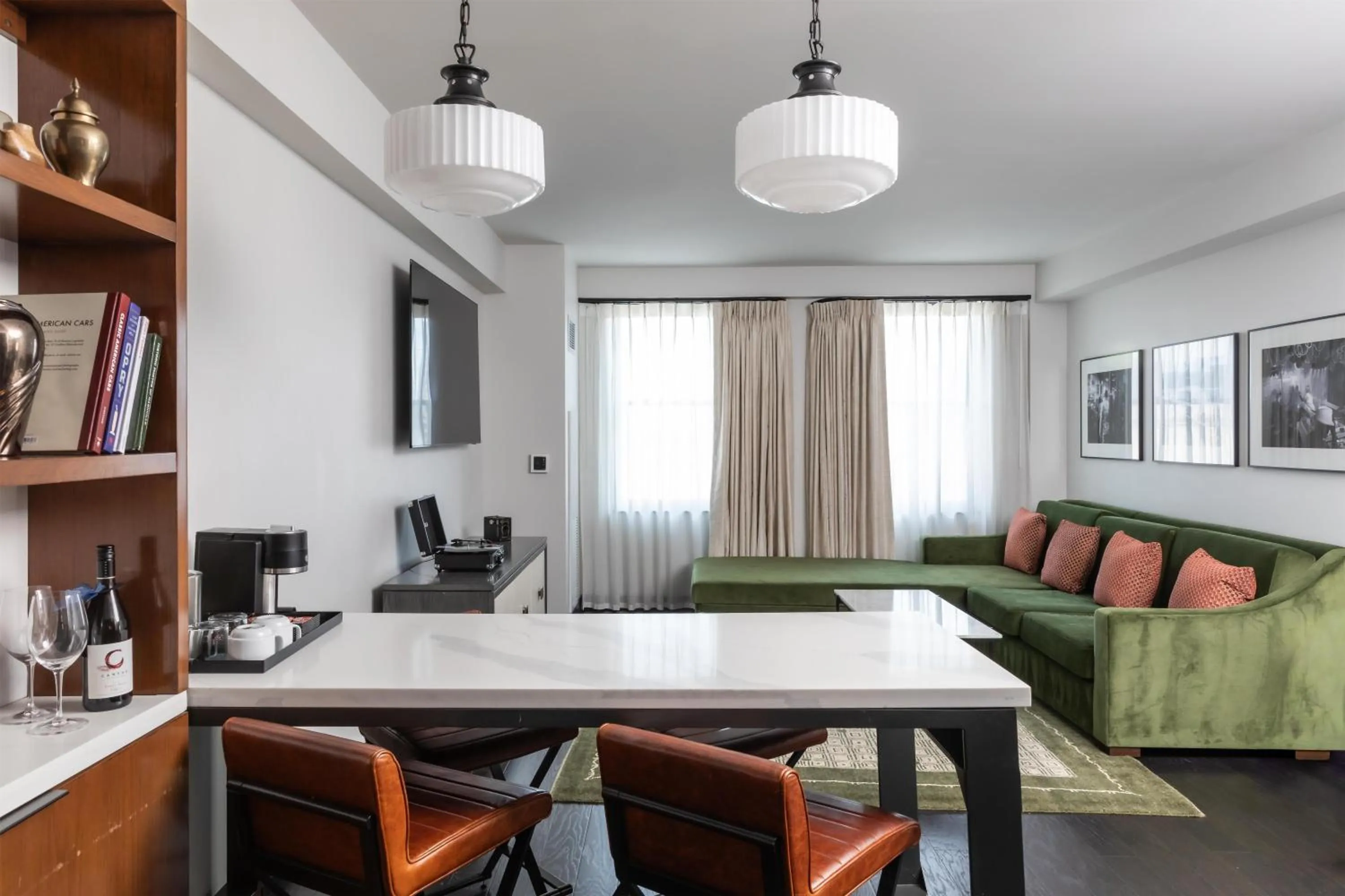 Photo of the whole room in Holston House Nashville, in The Unbound Collection by Hyatt