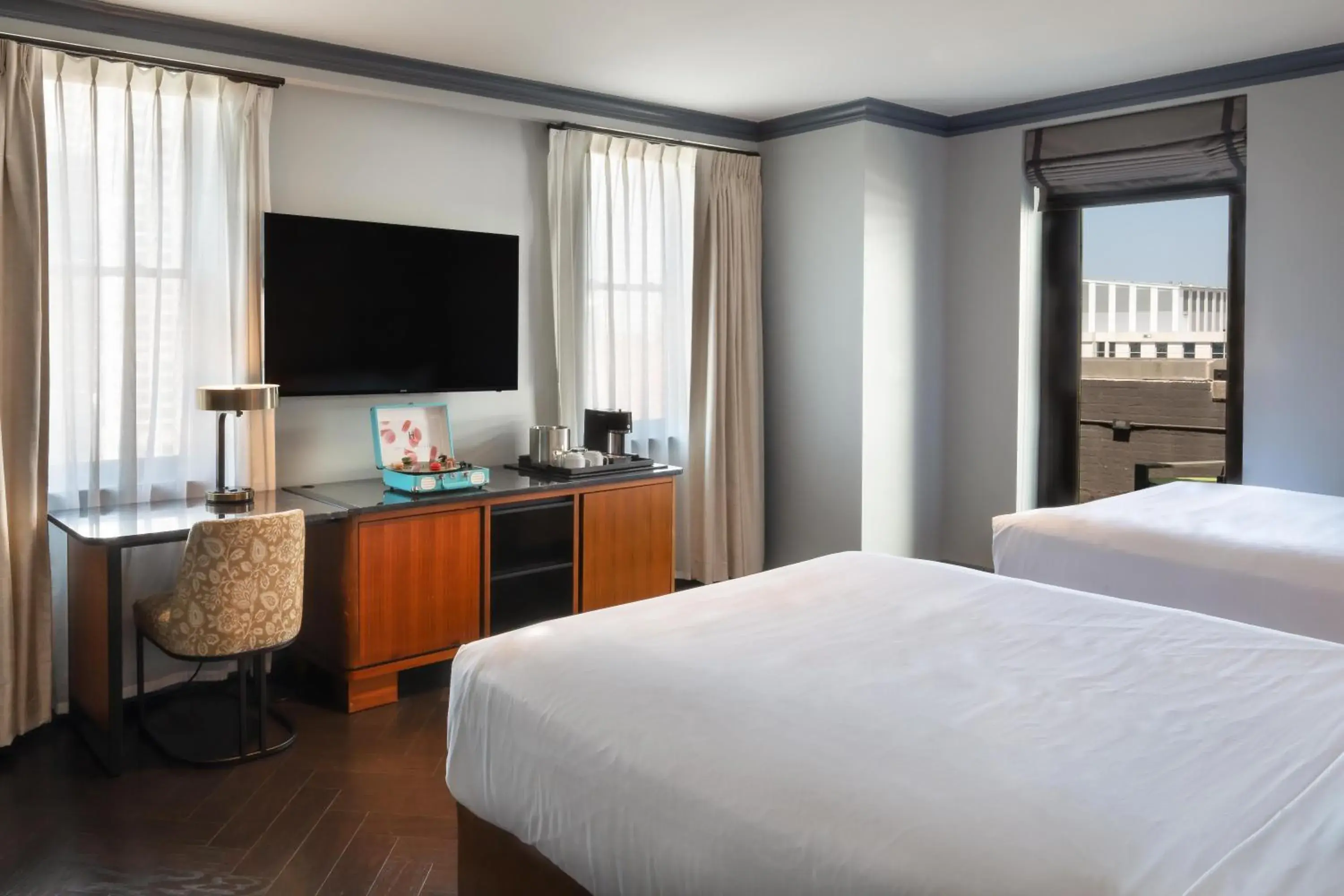 Bedroom, Bed in Holston House Nashville, in The Unbound Collection by Hyatt Bedroom, Bed in Holston House Nashville, in The Unbound Collection by Hyatt