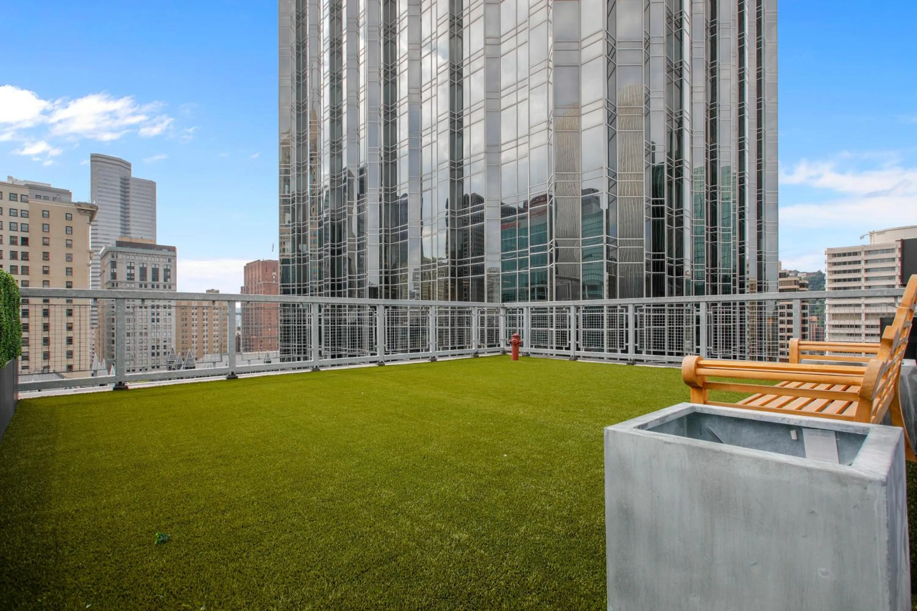 Pets in Etage Executive Living