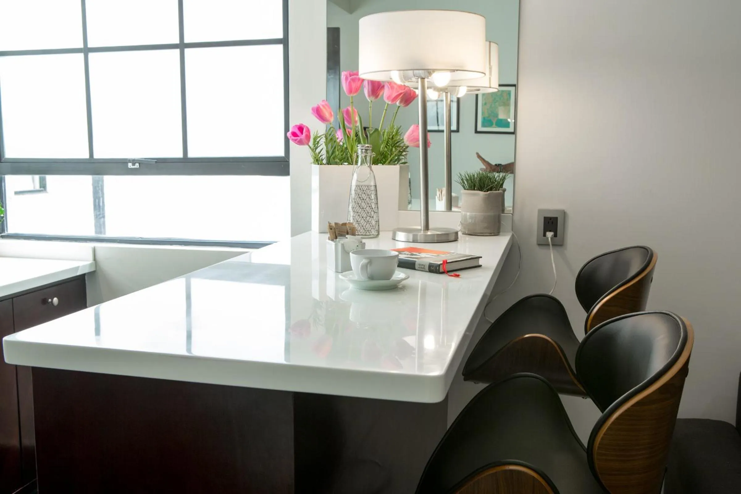 Decorative detail in FlowSuites Polanco