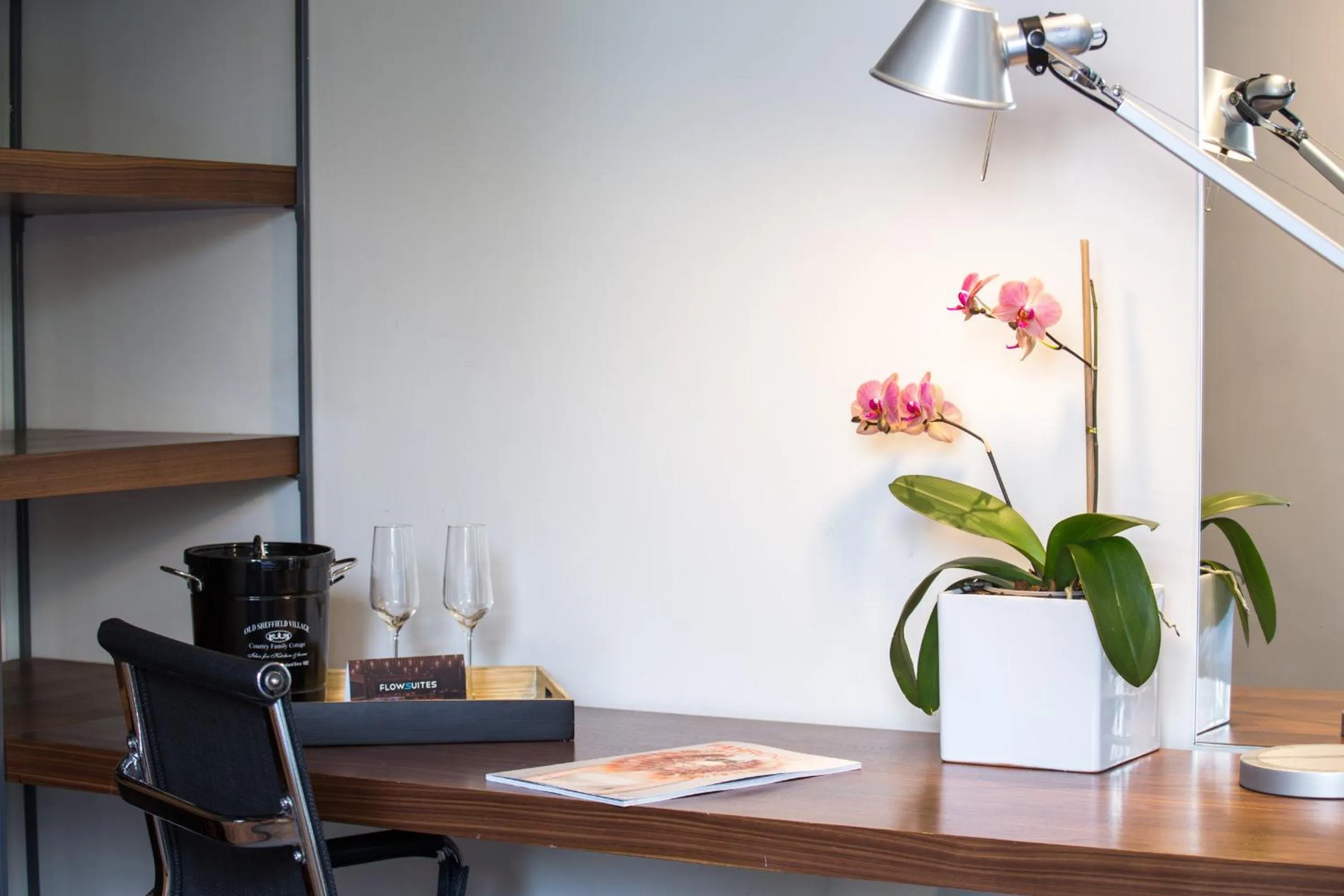 Decorative detail in FlowSuites Polanco