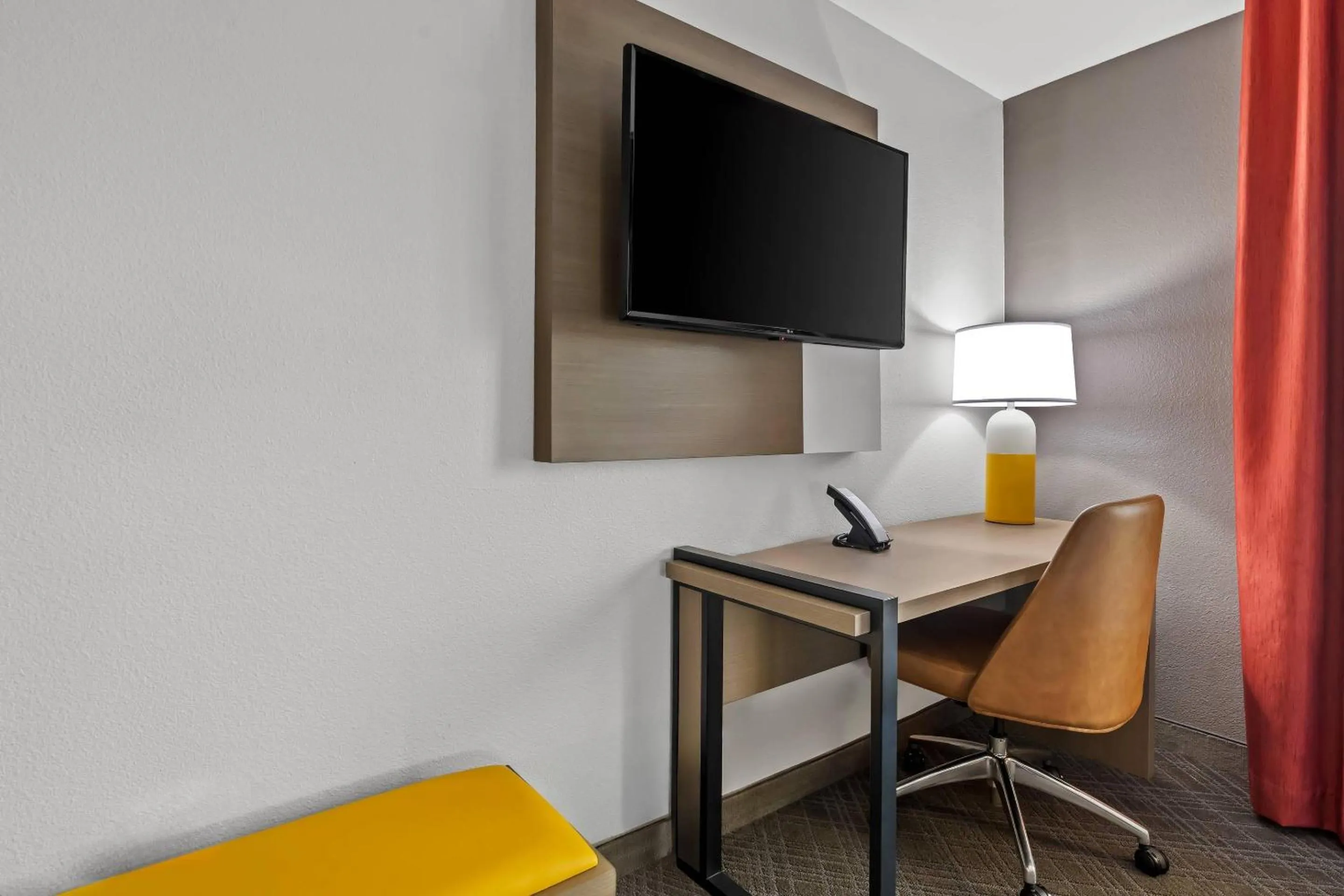 Bedroom in Comfort Inn South San Jose - Morgan Hill