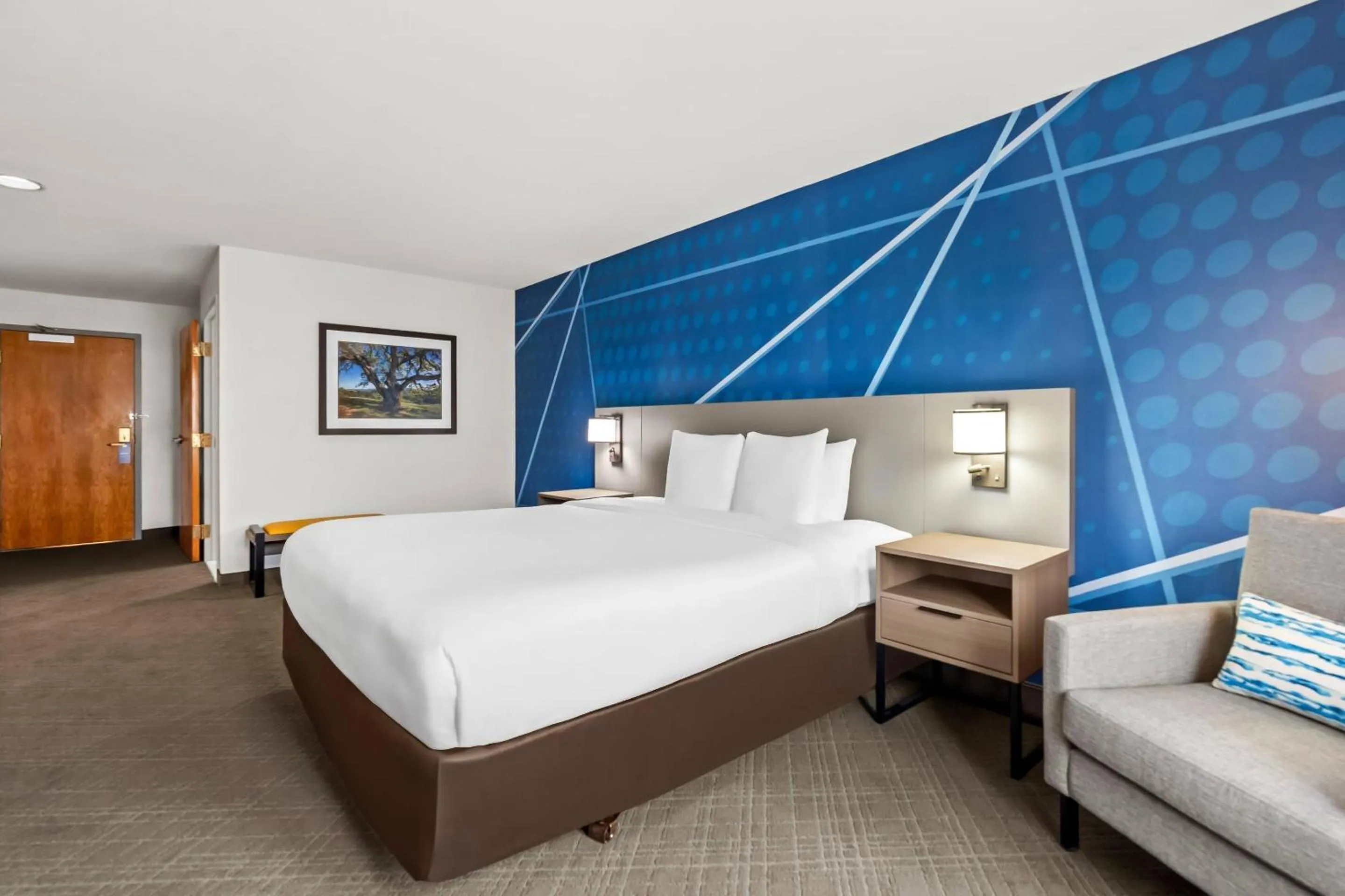 Bedroom, Bed in Comfort Inn South San Jose - Morgan Hill