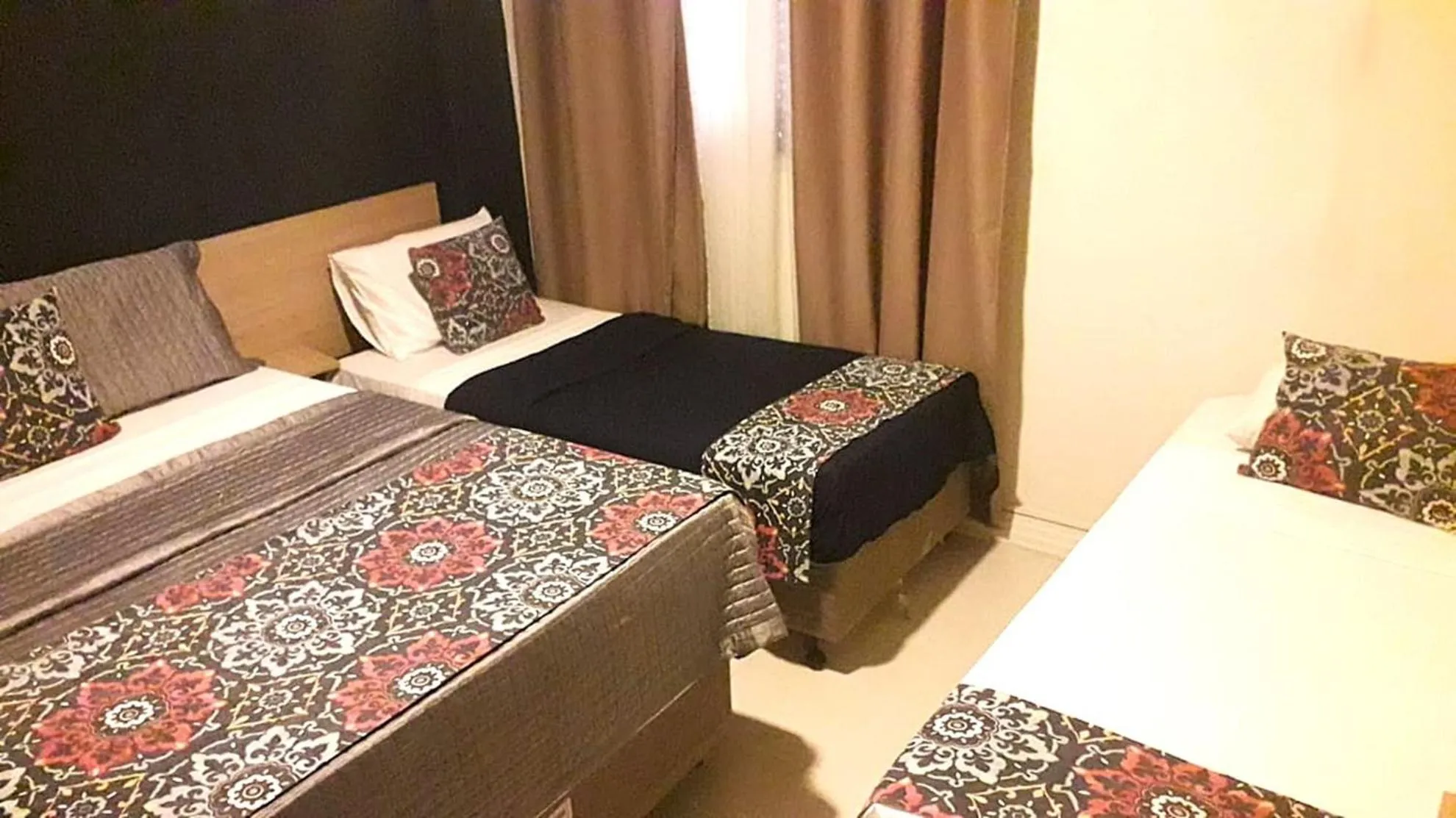 Photo of the whole room, Bed in Costa Maris Beach Hotel Frente Mar