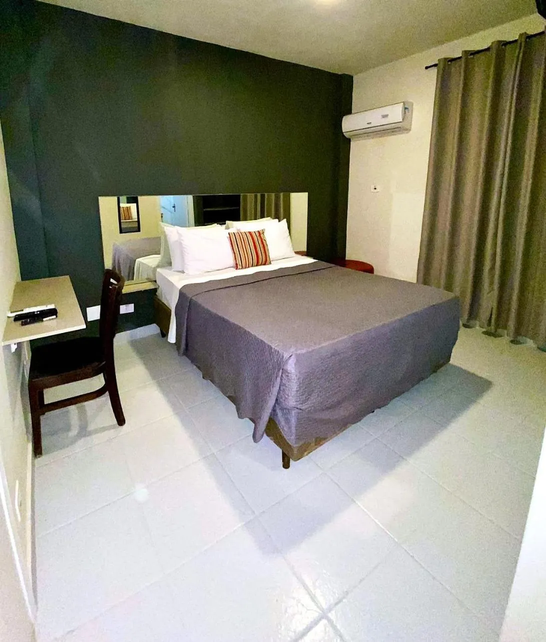 Decorative detail, Bed in Costa Maris Beach Hotel Frente Mar