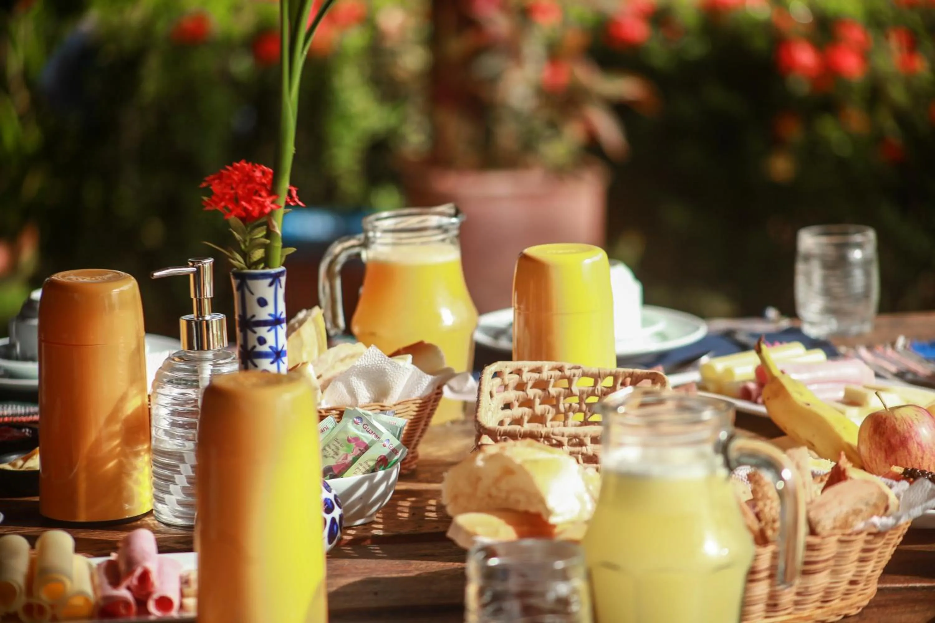 Restaurant/places to eat in Hotel Casablanca