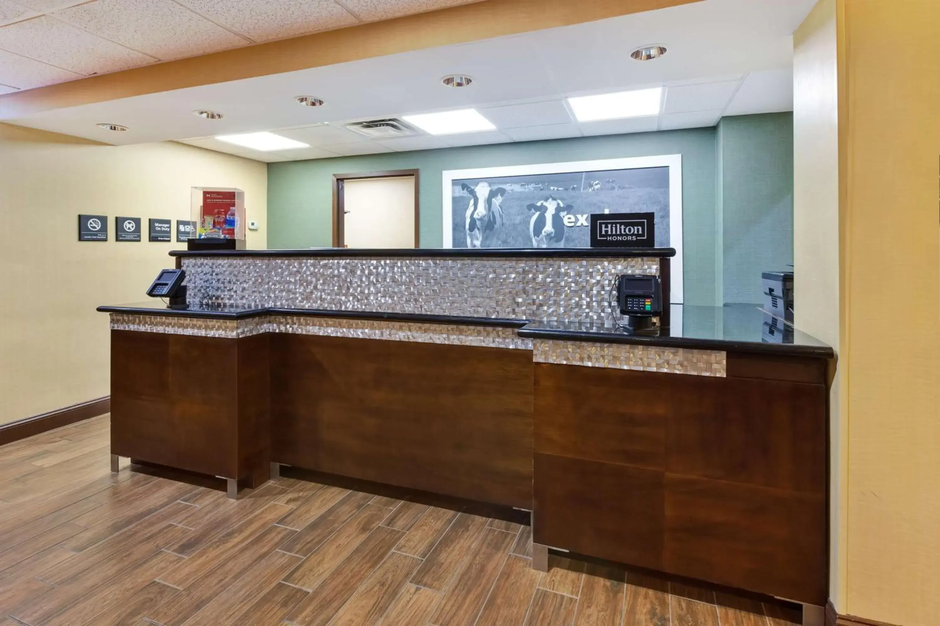 Lobby or reception in Hampton Inn Cincinnati Airport-North Lobby or reception in Hampton Inn Cincinnati Airport-North