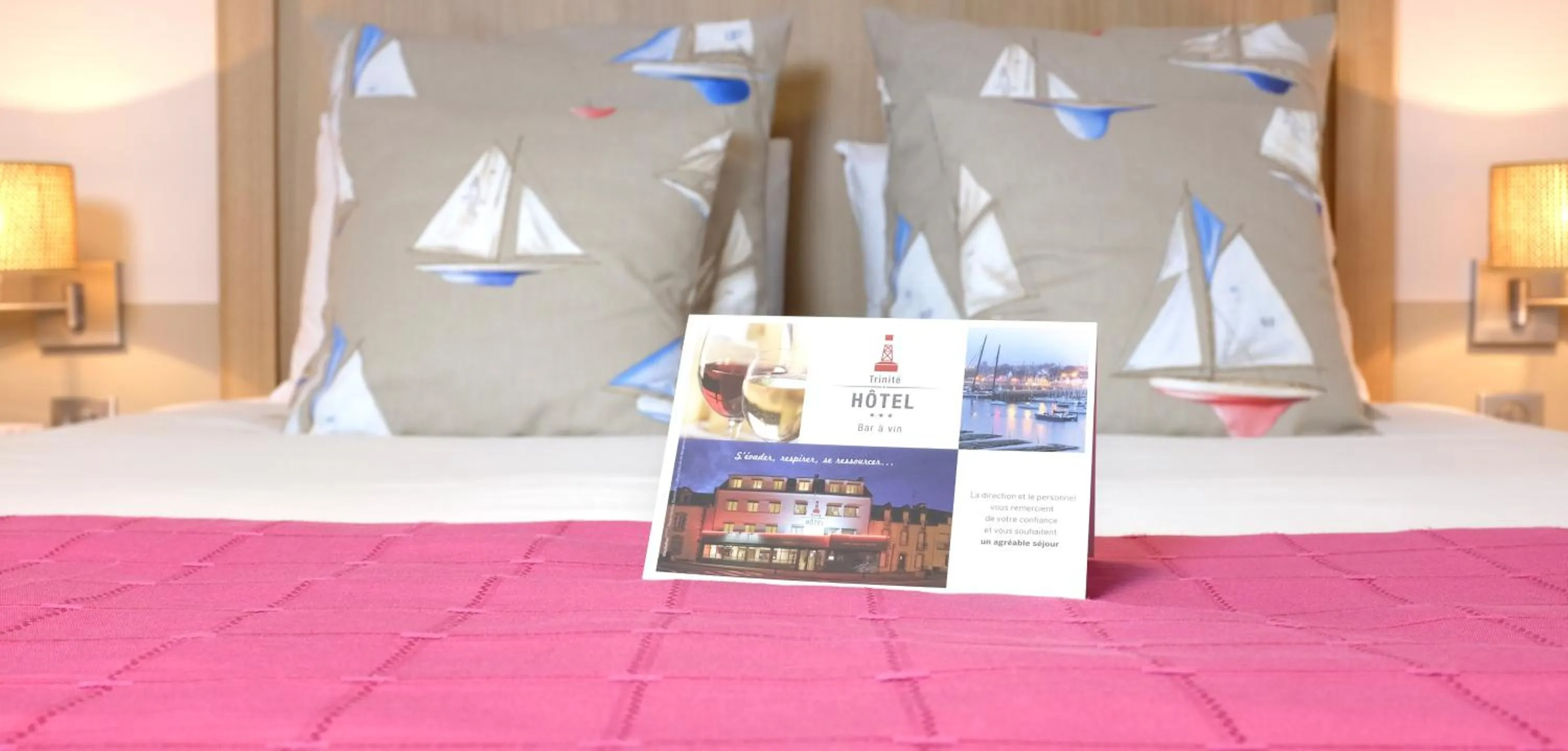 Bed in Trinite Hotel