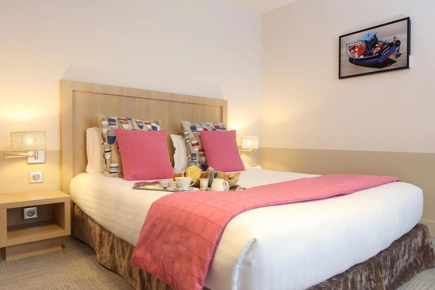 Decorative detail, Bed in Trinite Hotel