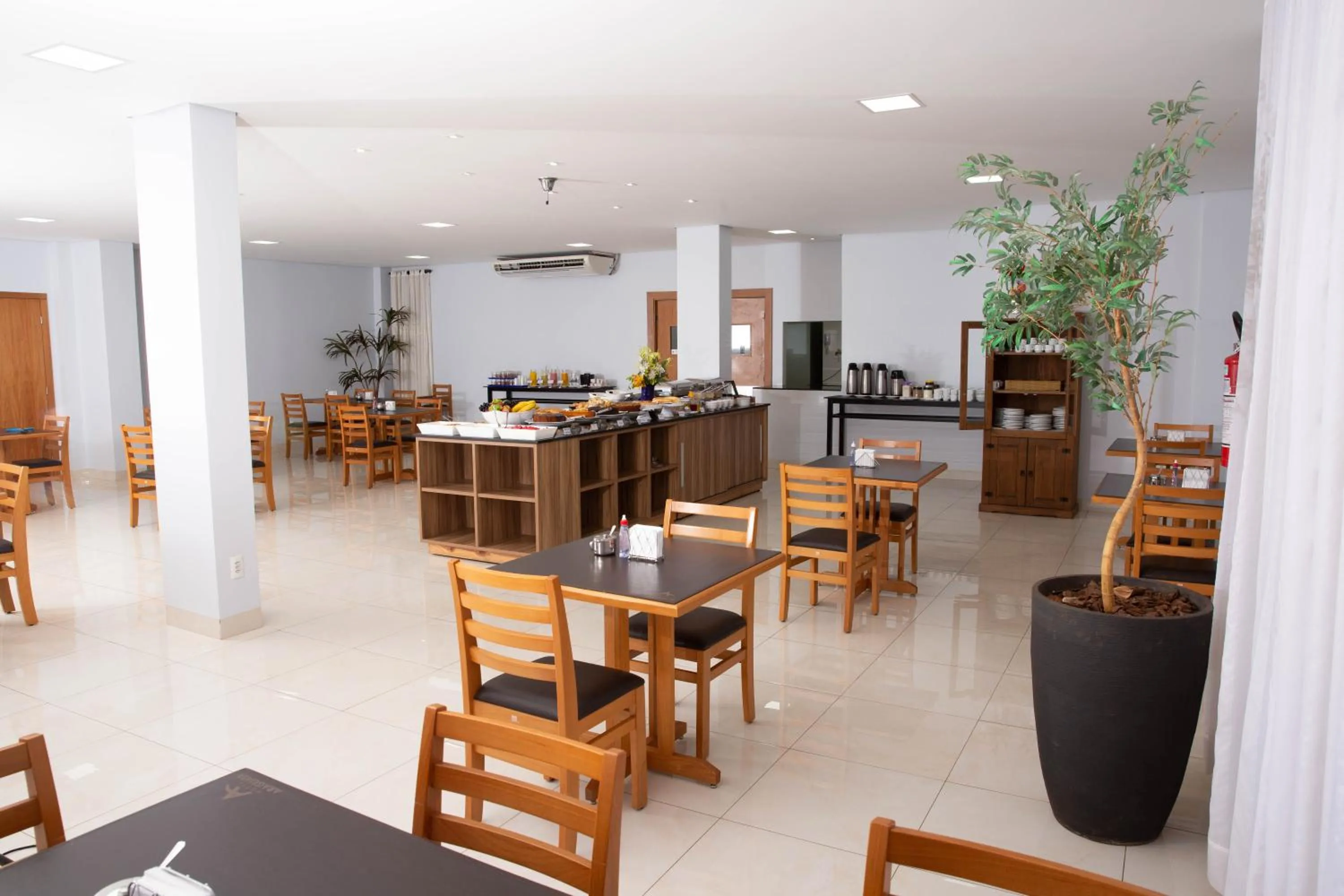 Restaurant/places to eat in Hotel Araguaia