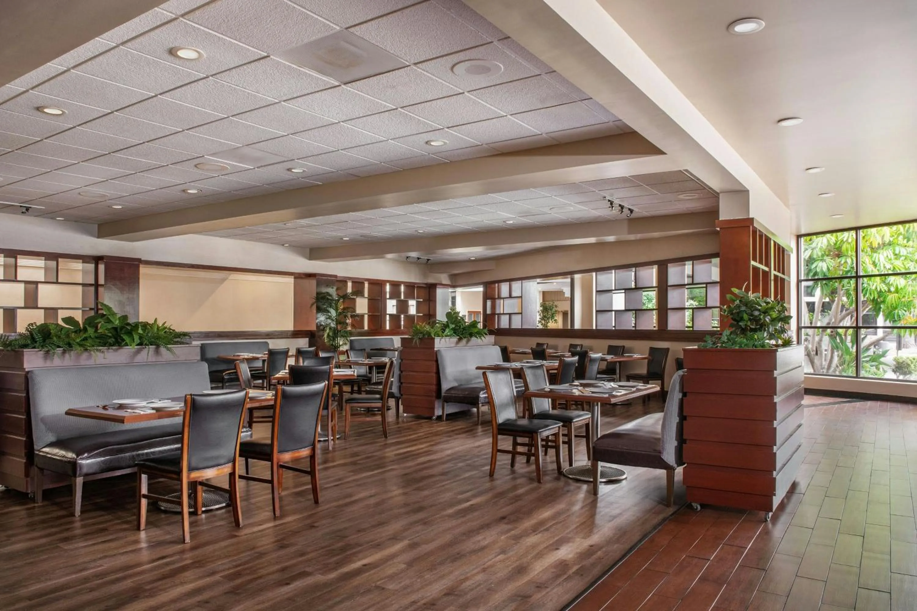 Restaurant/places to eat in Four Points by Sheraton San Diego