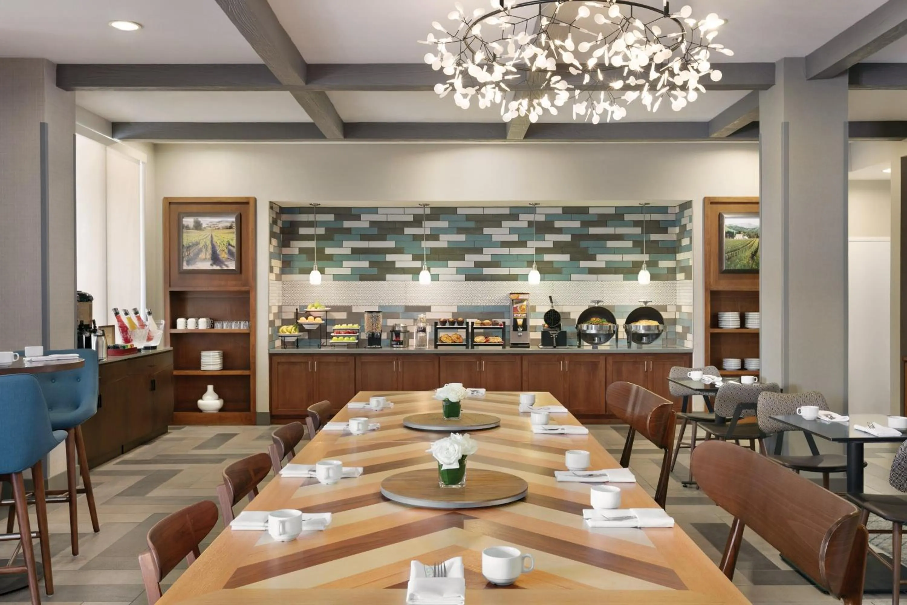 Restaurant/places to eat in Four Points by Sheraton Sacramento Airport