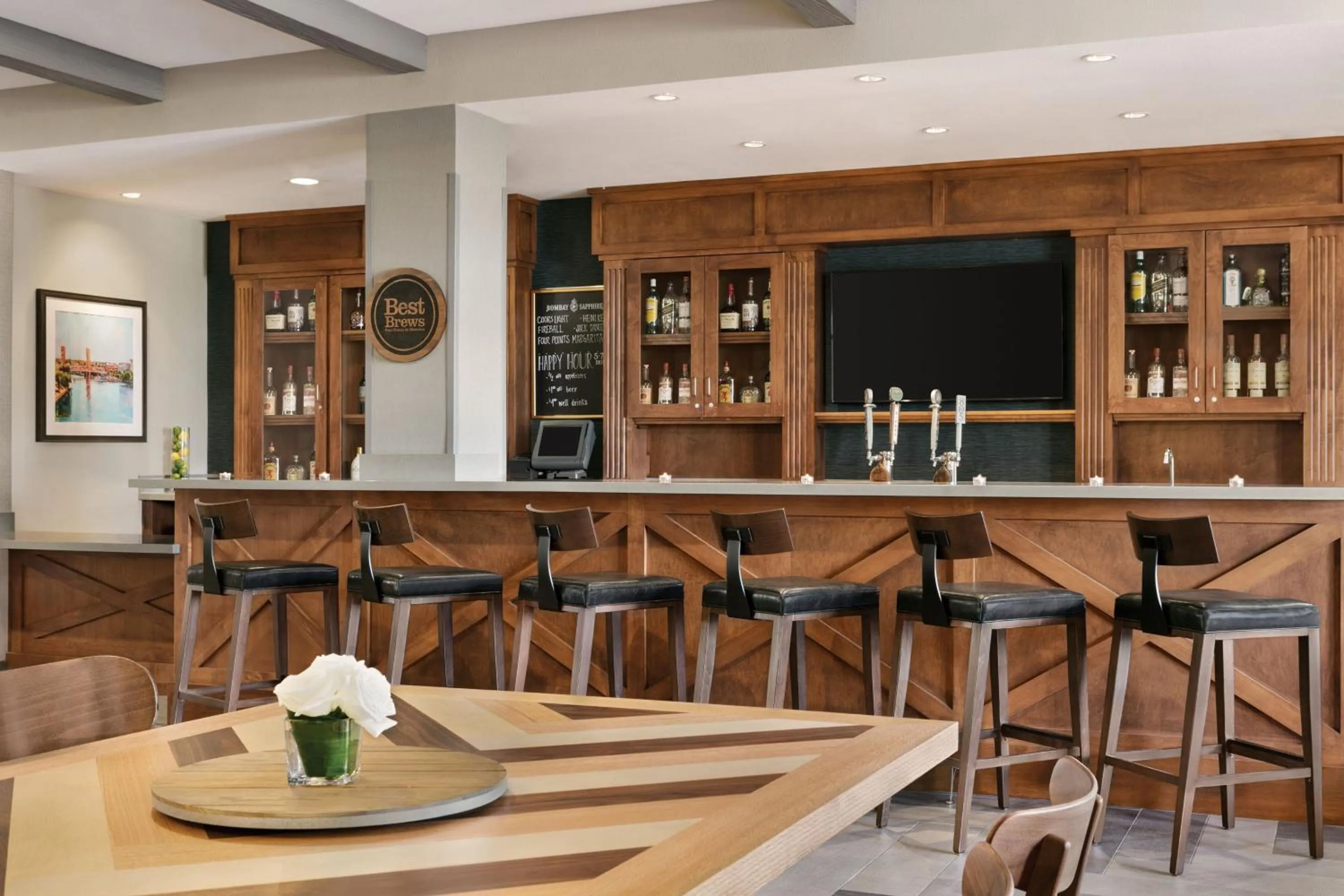 Restaurant/places to eat in Four Points by Sheraton Sacramento Airport
