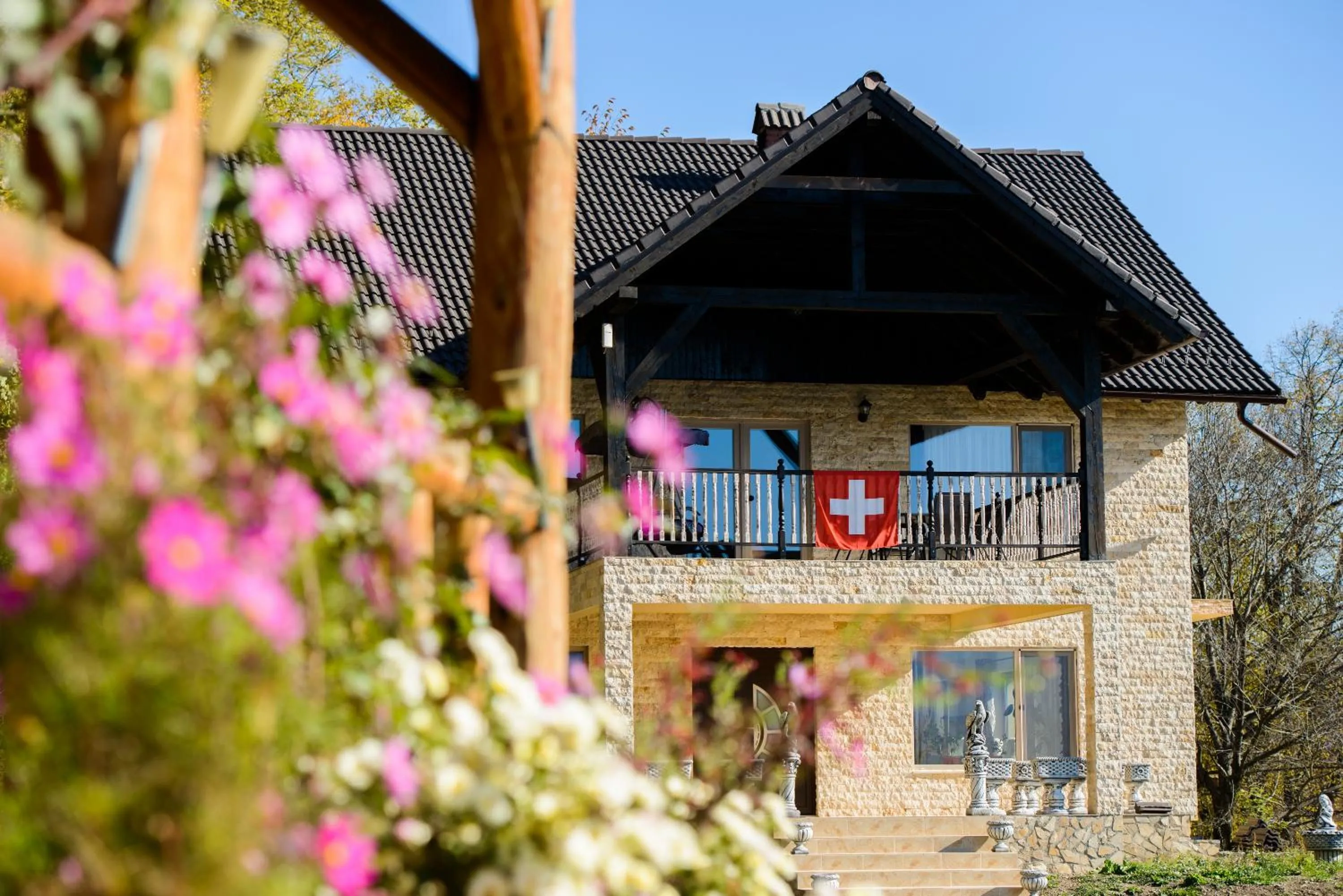 Property building in Dumbrava Ursului