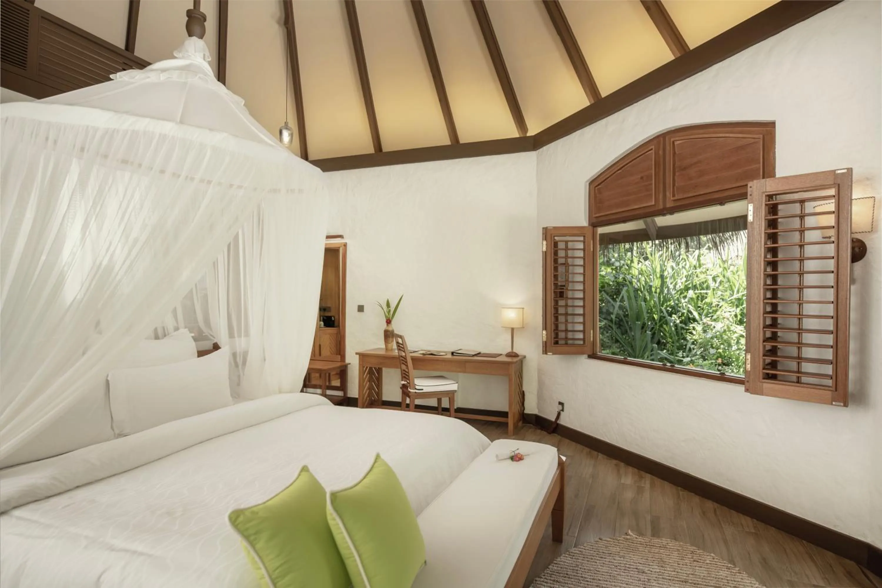 Bedroom, Bed in Coco Palm Dhuni Kolhu