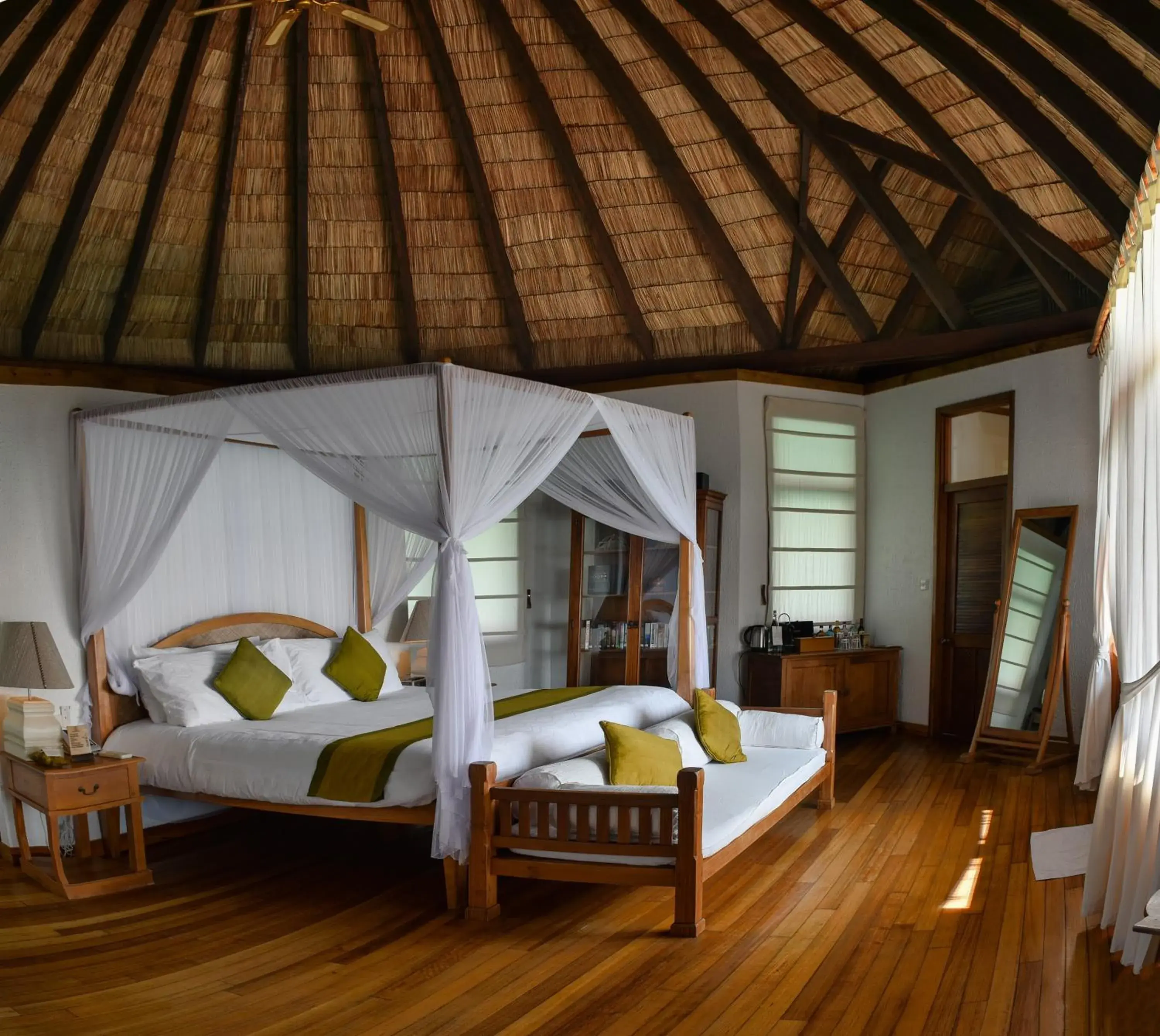 Photo of the whole room, Bed in Coco Palm Dhuni Kolhu Photo of the whole room, Bed in Coco Palm Dhuni Kolhu