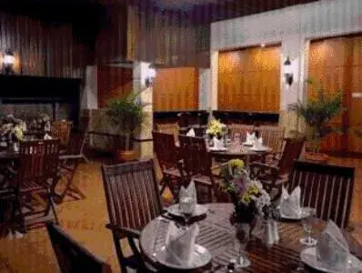 Restaurant/places to eat in Royal Senyiur Hotel Restaurant/places to eat in Royal Senyiur Hotel
