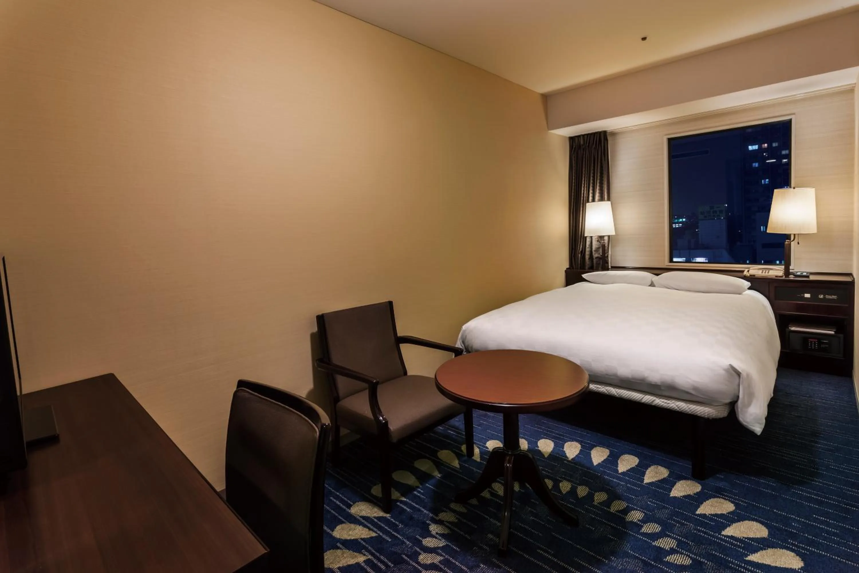 Photo of the whole room, Bed in Sunshine City Prince Hotel Ikebukuro Tokyo