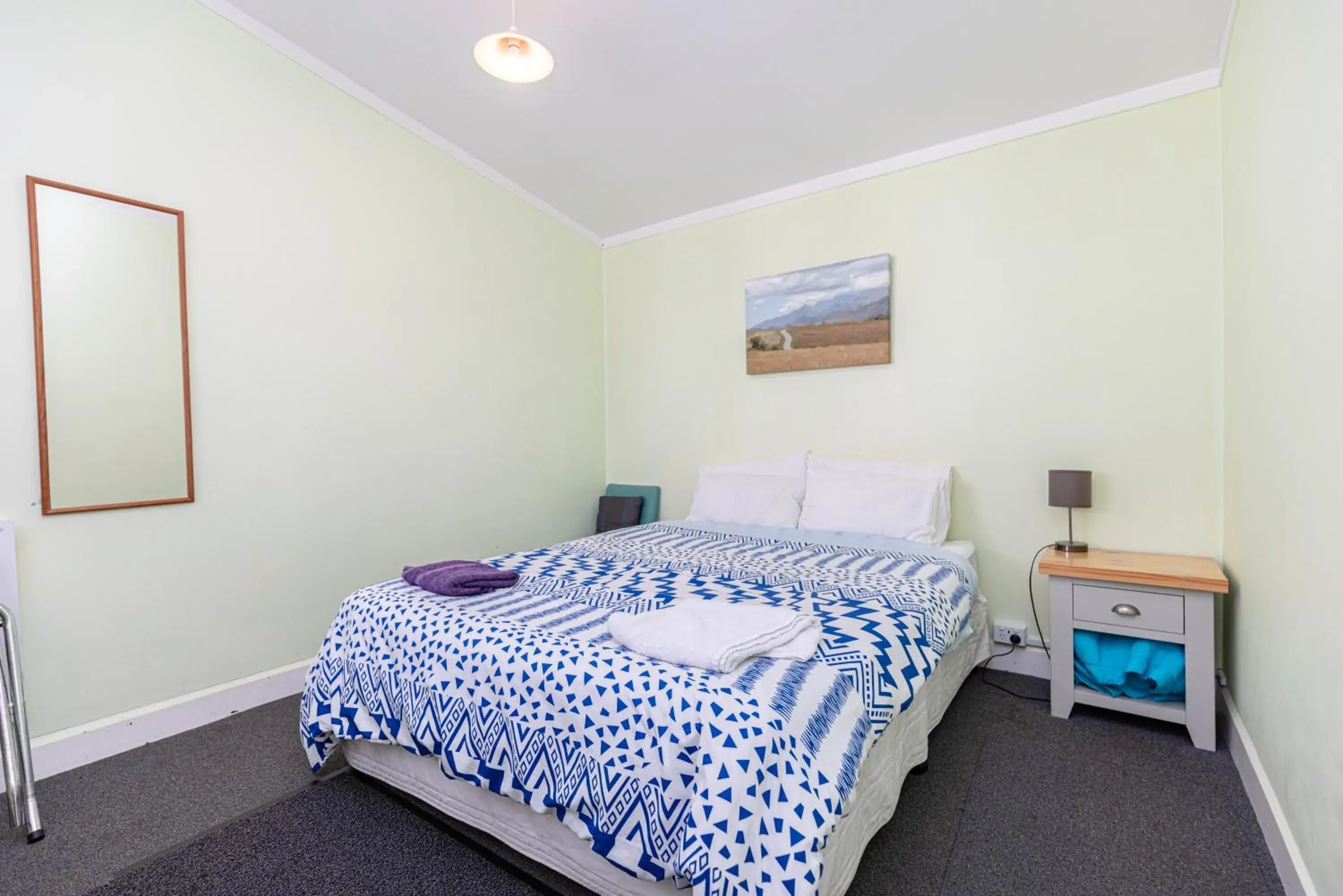 Economy Double Room in Braemar House B&B and YHA Hostel Economy Double Room in Braemar House B&B and YHA Hostel