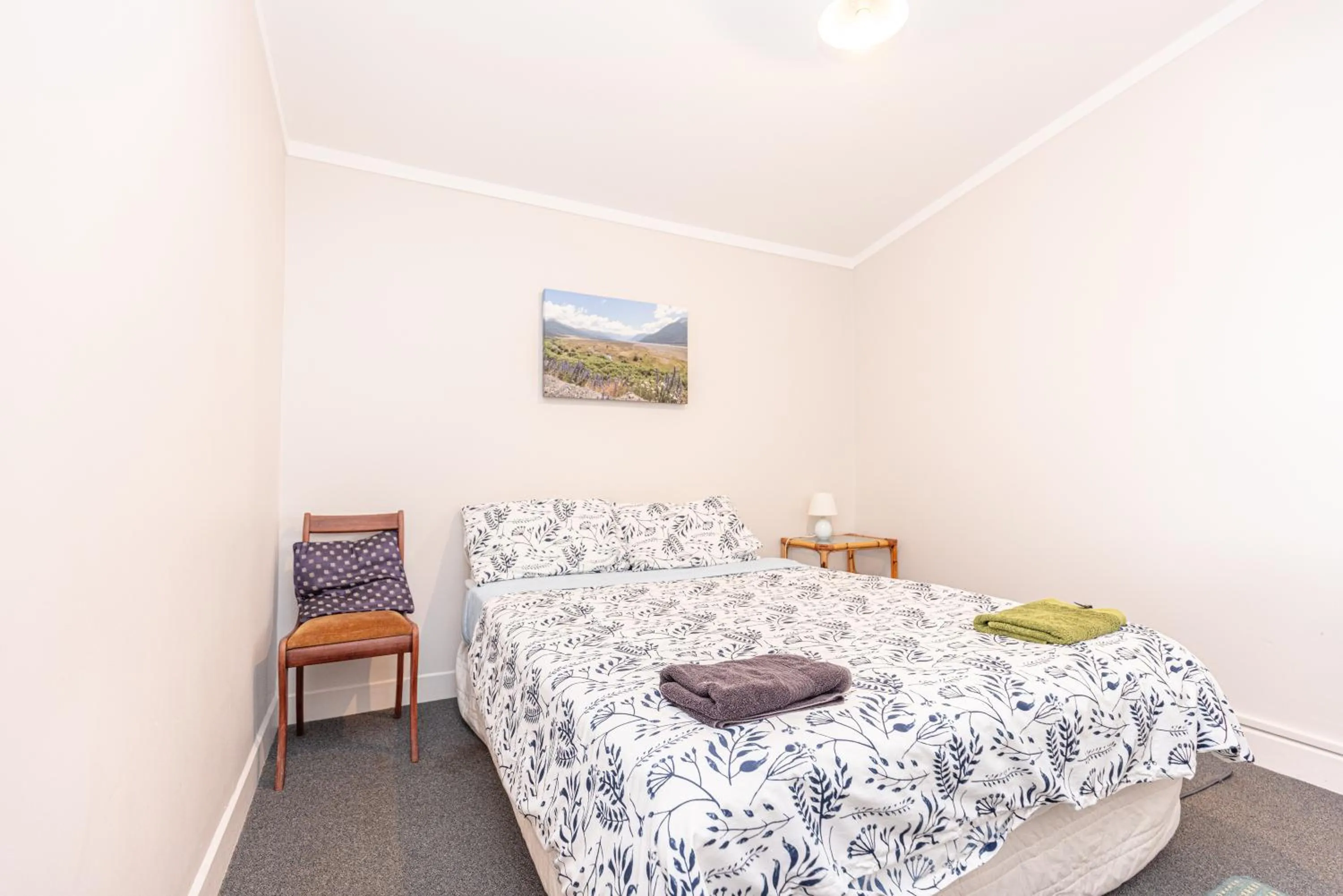 Photo of the whole room, Bed in Braemar House B&B and YHA Hostel