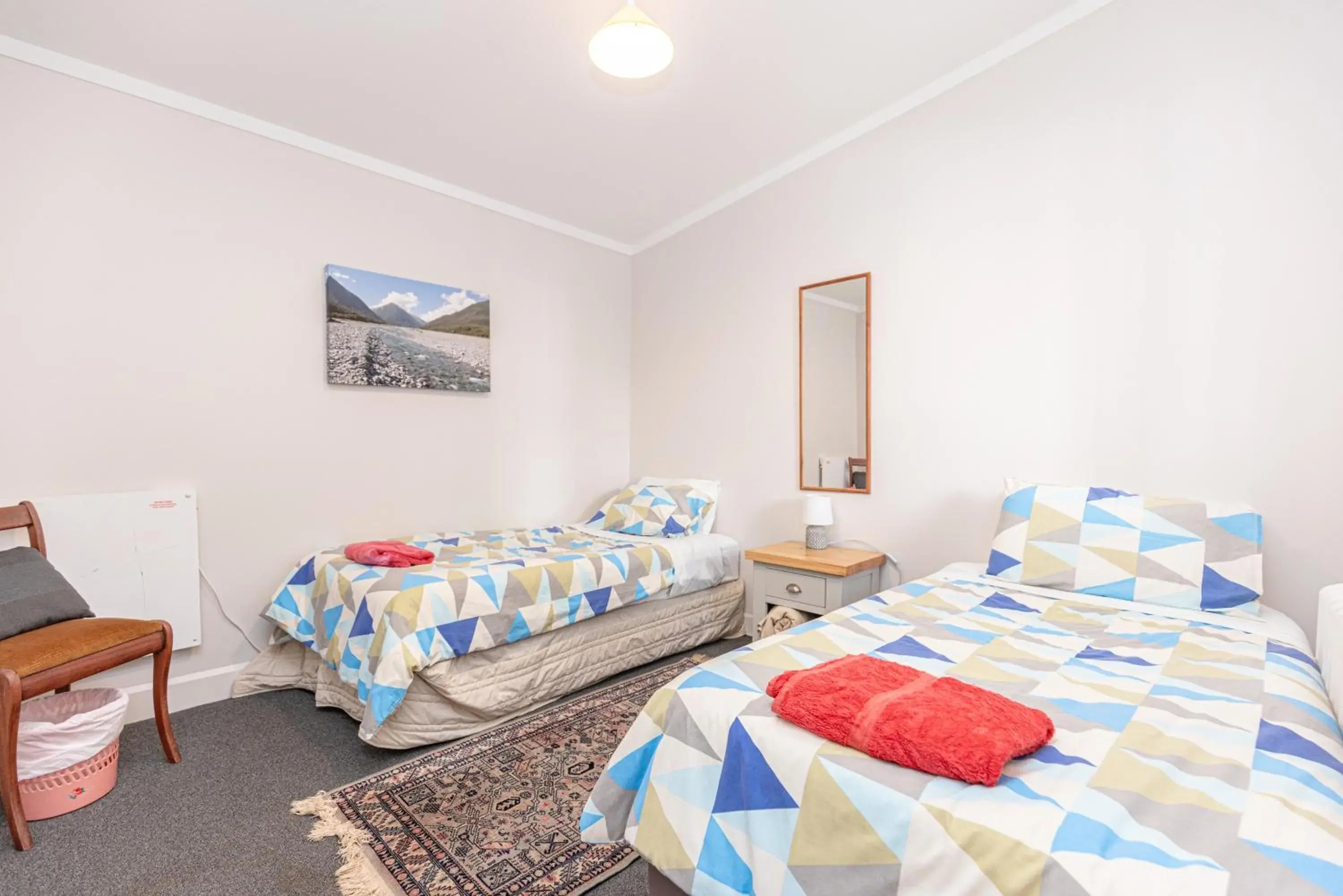 Economy Twin Room - single occupancy in Braemar House B&B and YHA Hostel Economy Twin Room - single occupancy in Braemar House B&B and YHA Hostel