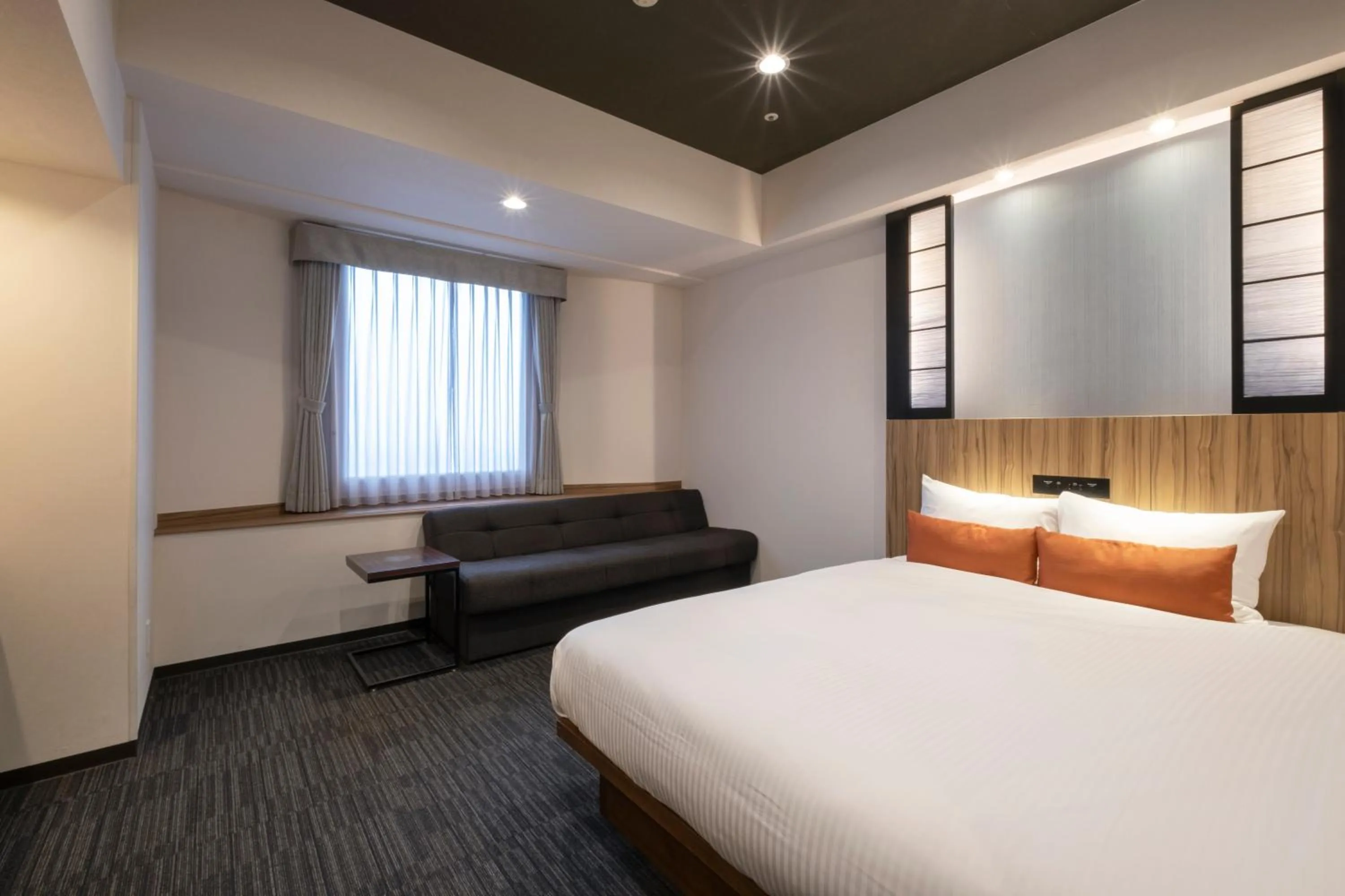 Bed in Hundred Stay Tokyo Shinjuku