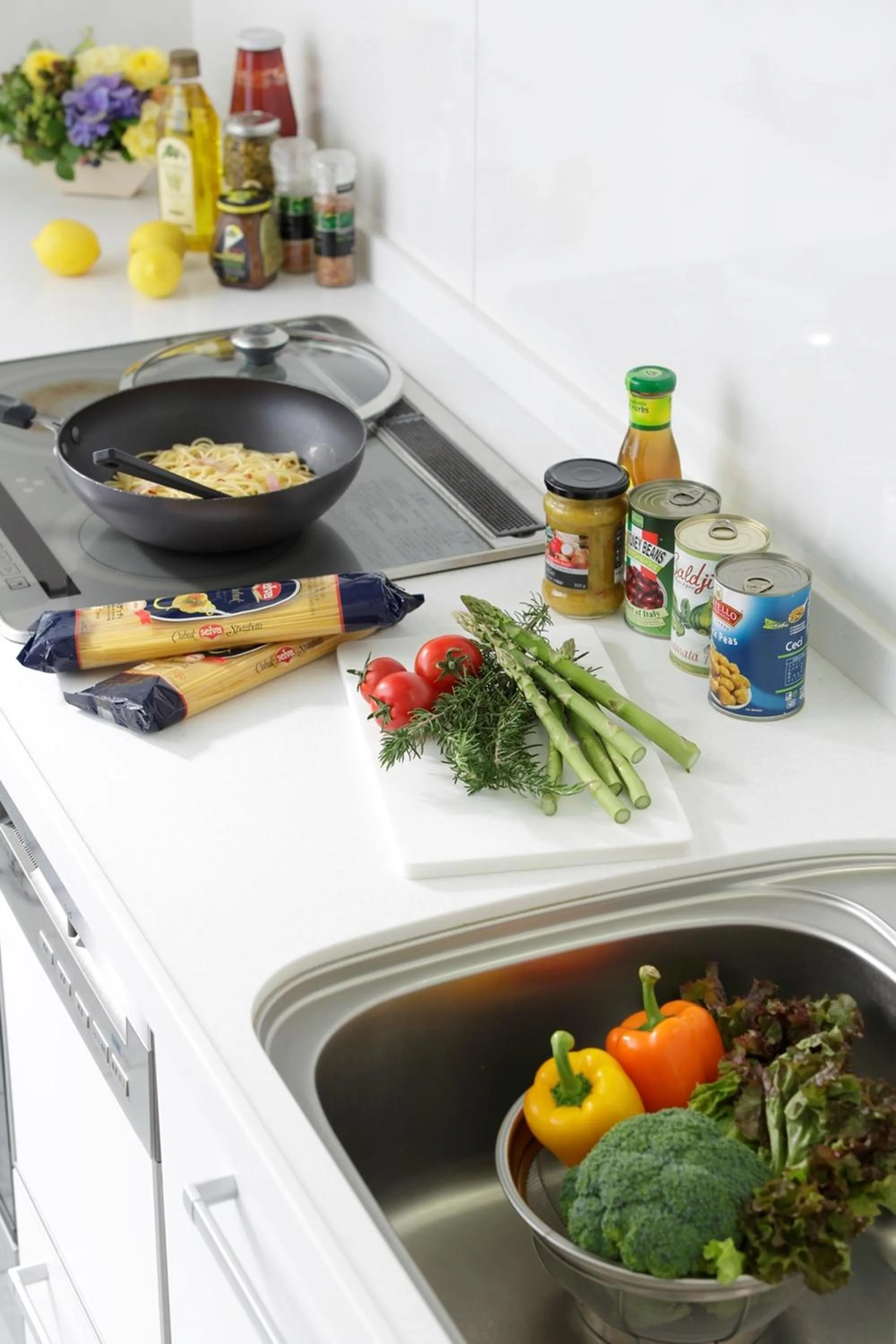 Kitchen or kitchenette in Hundred Stay Tokyo Shinjuku