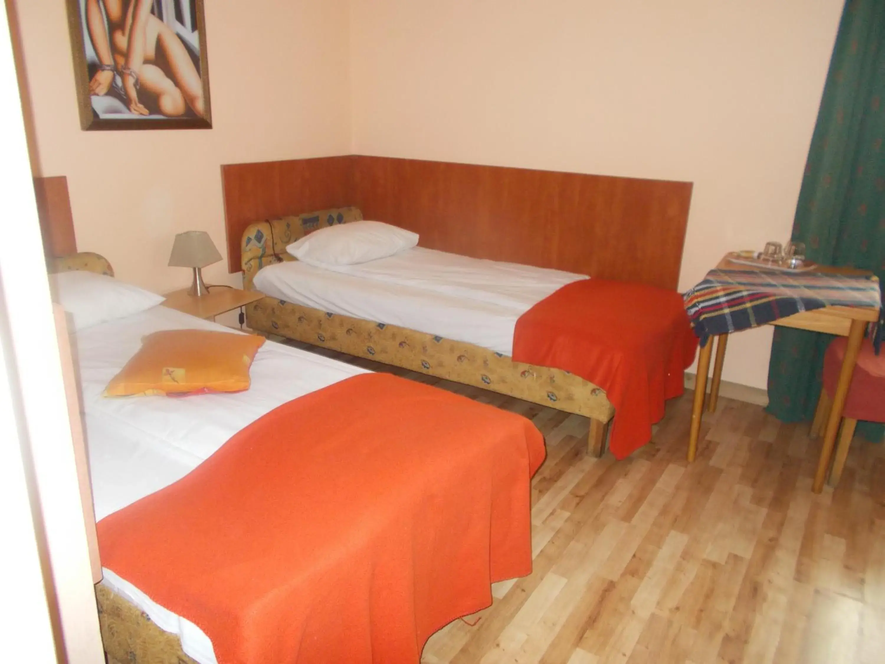 Standard Twin Room in Motel Rezydent Standard Twin Room in Motel Rezydent