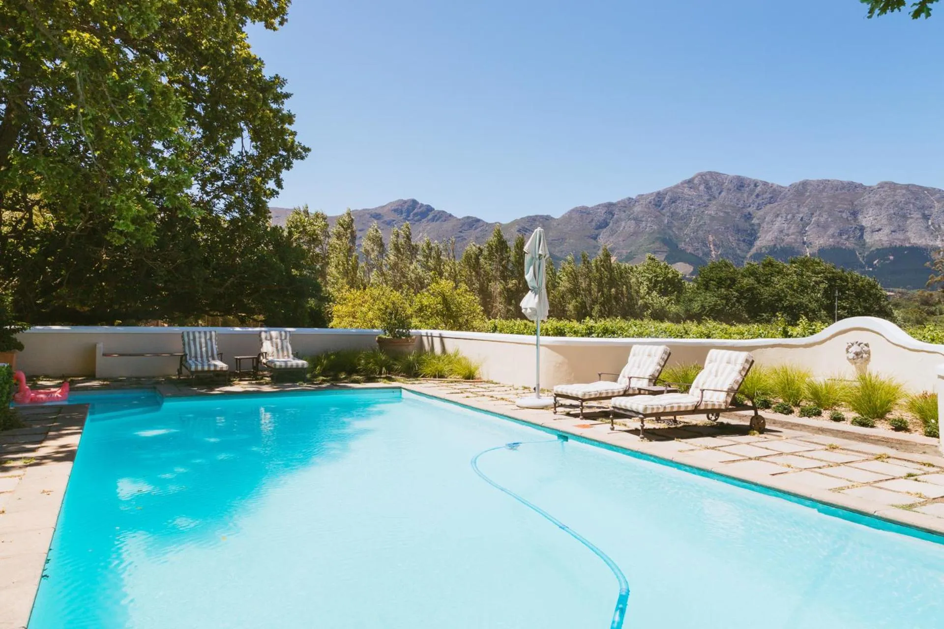 Swimming pool in Auberge Clermont
