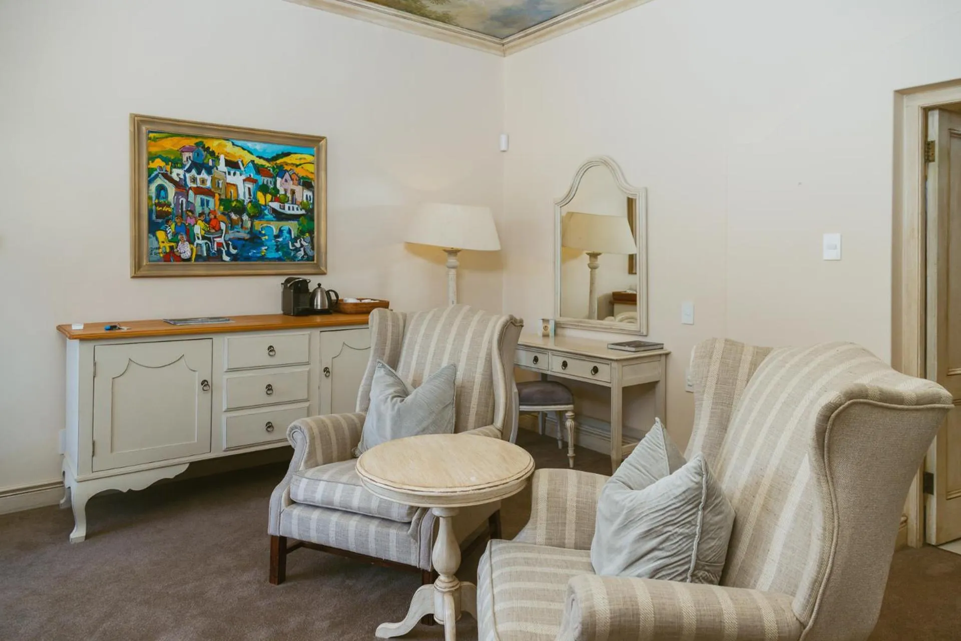 Coffee/tea facilities in Auberge Clermont