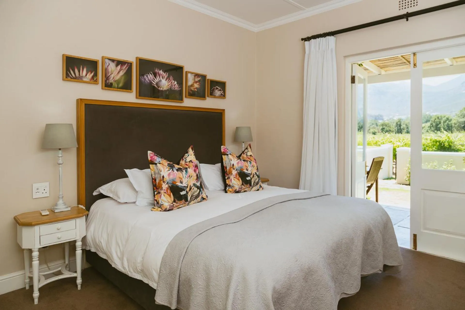 Bed in Auberge Clermont