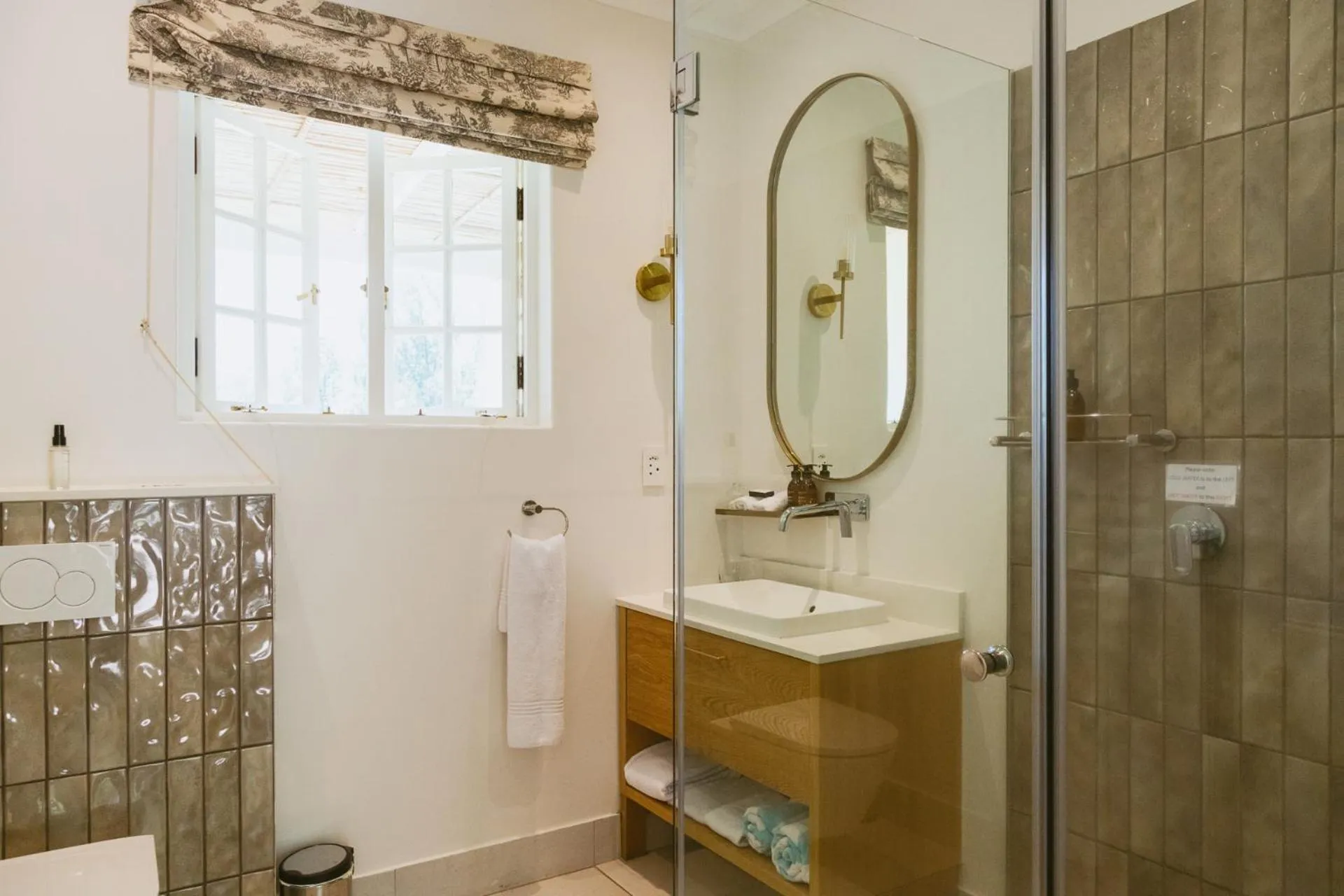 Bathroom in Auberge Clermont