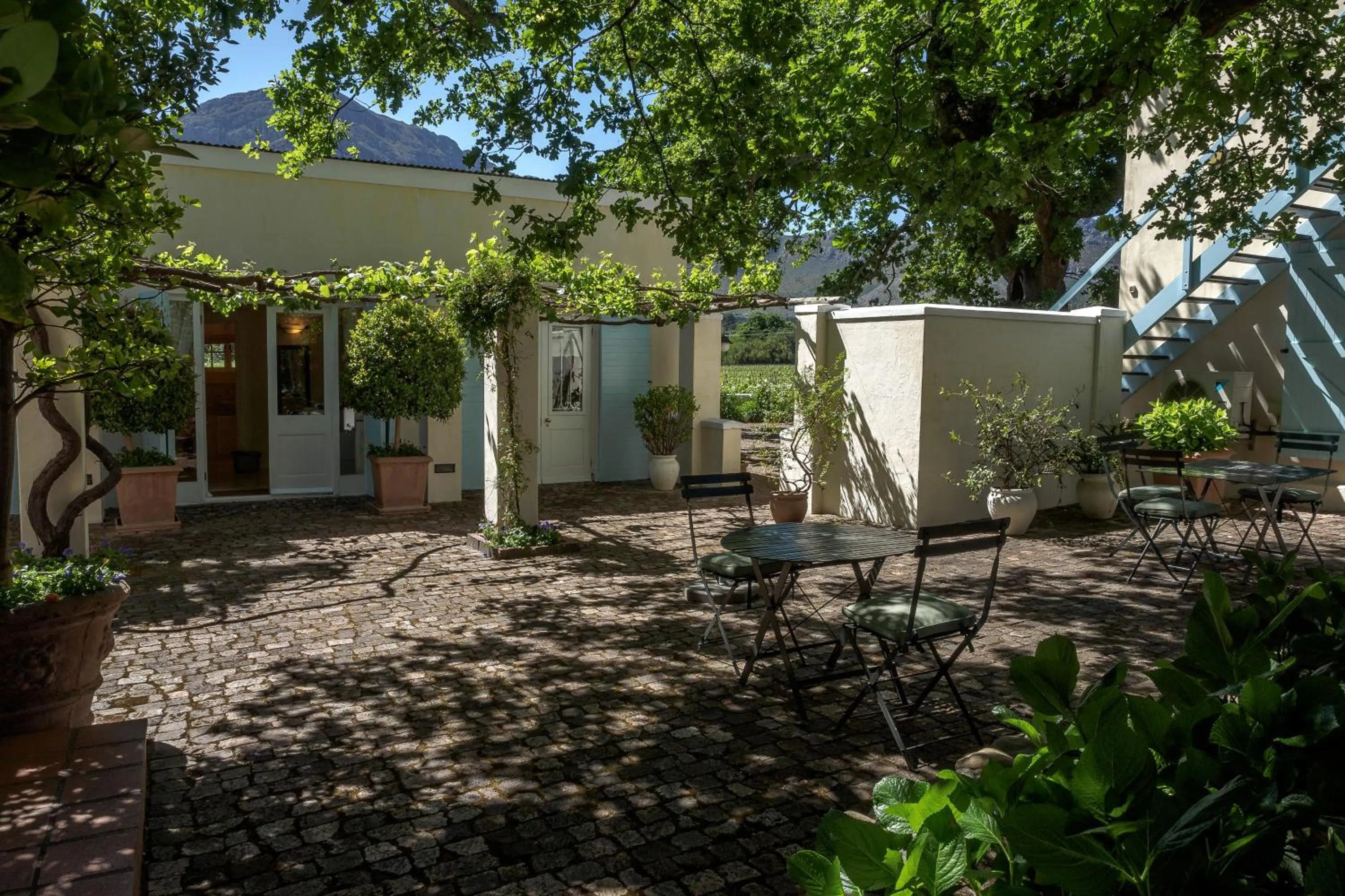 Property building in Auberge Clermont