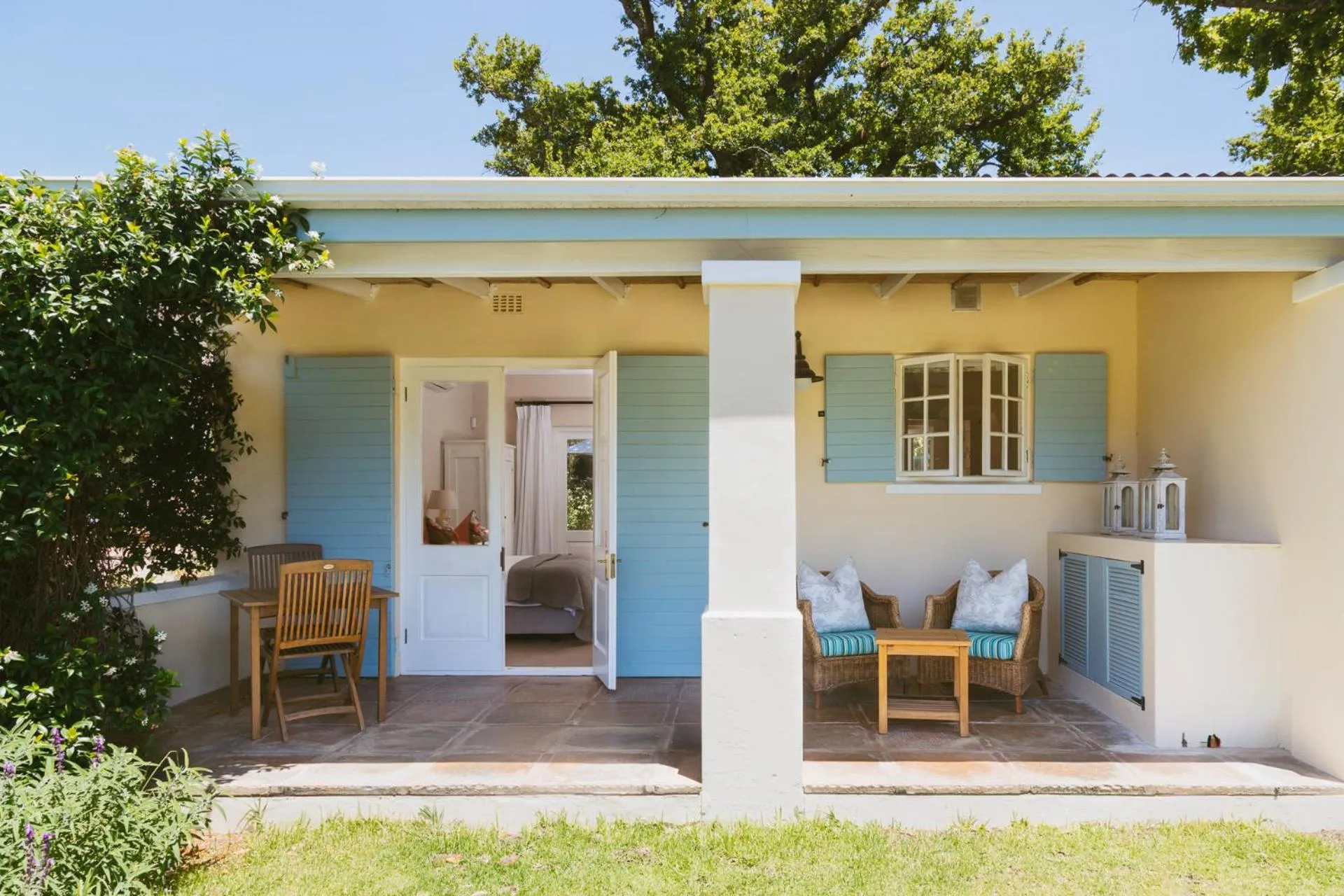 Patio in Auberge Clermont