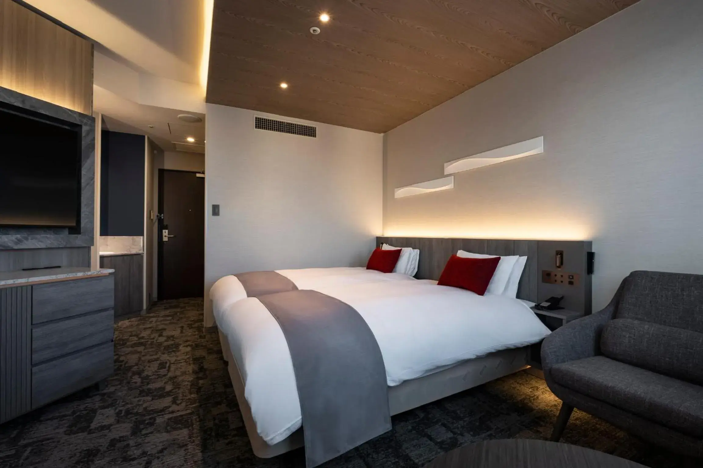 Photo of the whole room, Bed in Hotel JAL City Haneda Tokyo Photo of the whole room, Bed in Hotel JAL City Haneda Tokyo