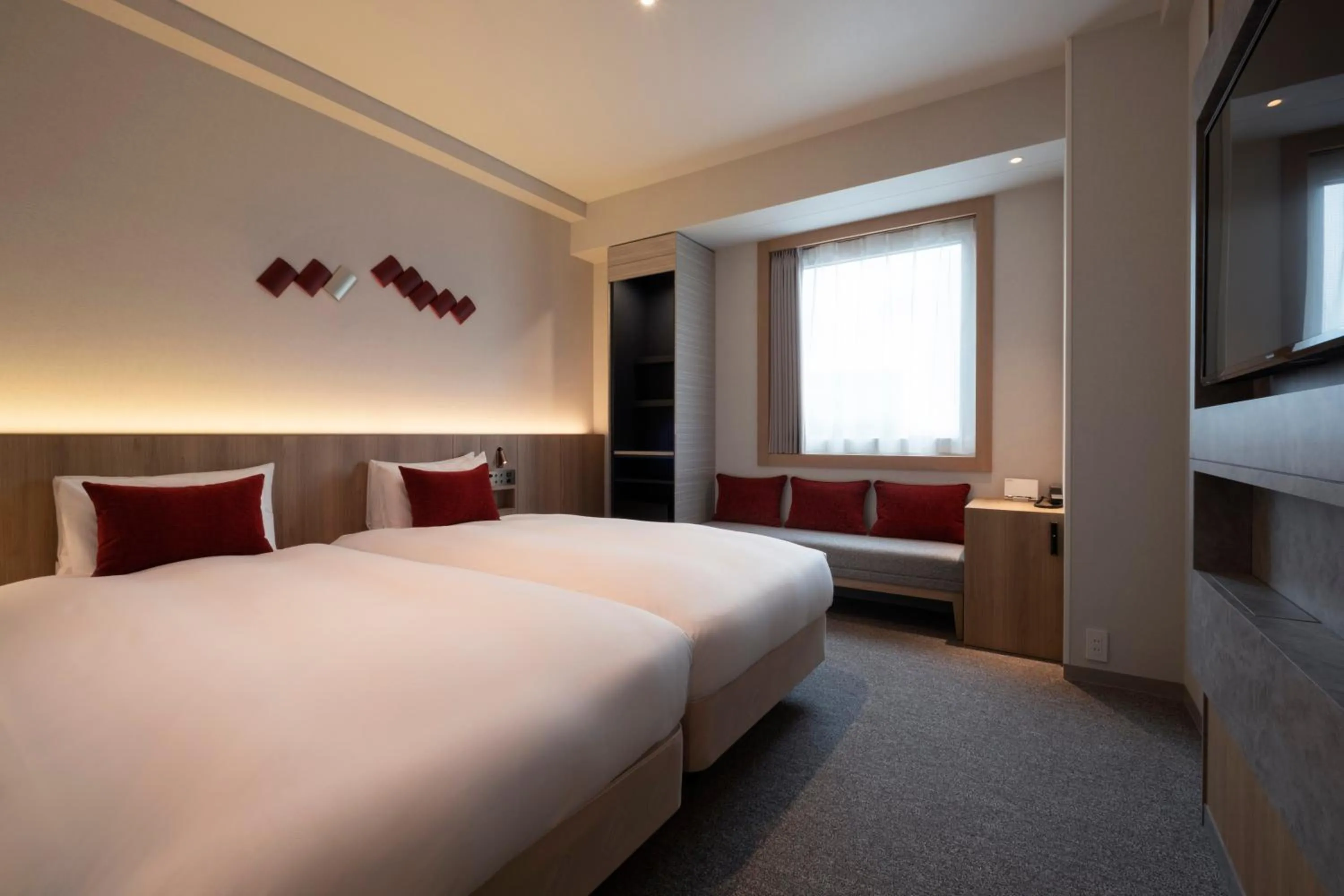 Photo of the whole room, Bed in Hotel JAL City Haneda Tokyo