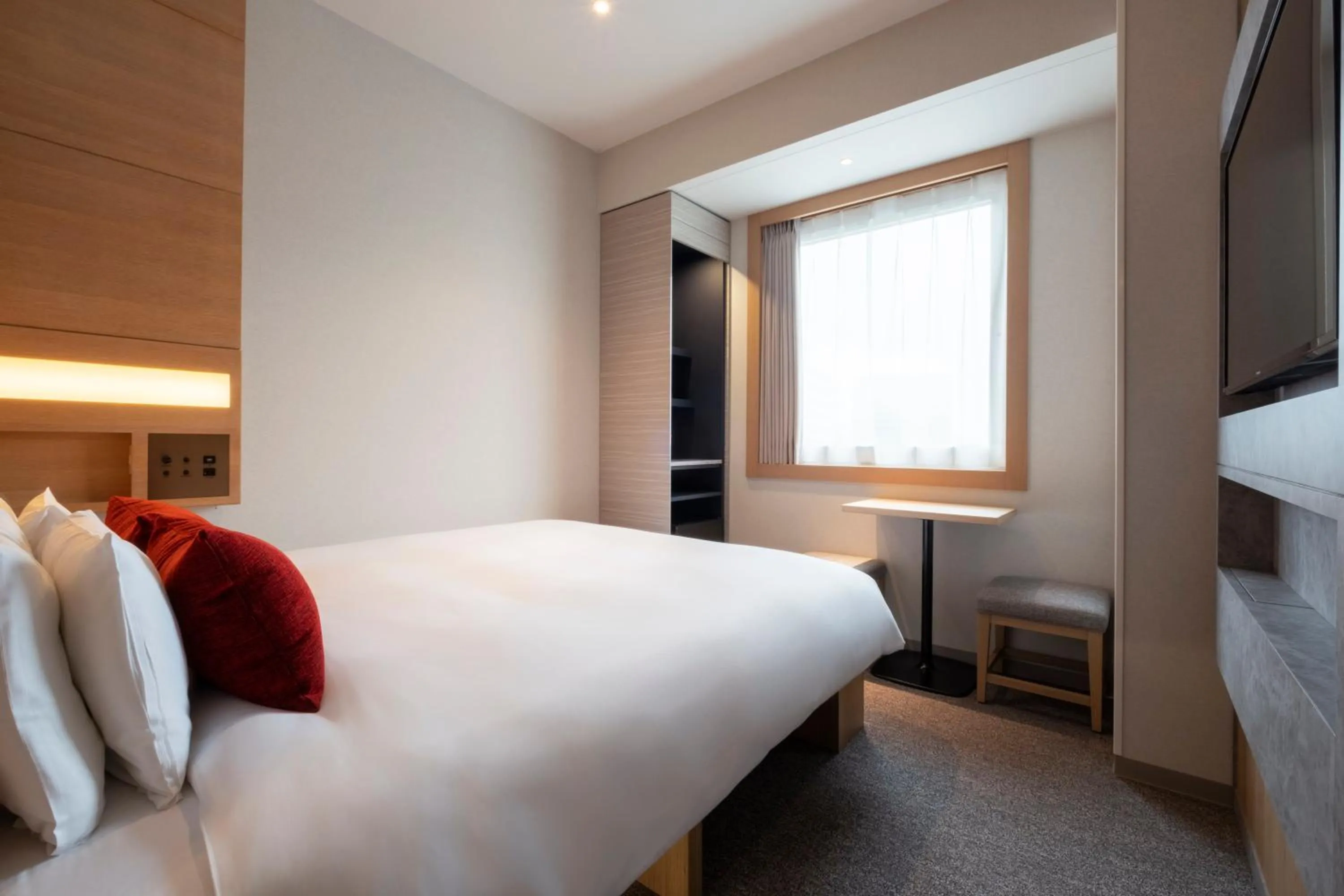 Photo of the whole room, Bed in Hotel JAL City Haneda Tokyo