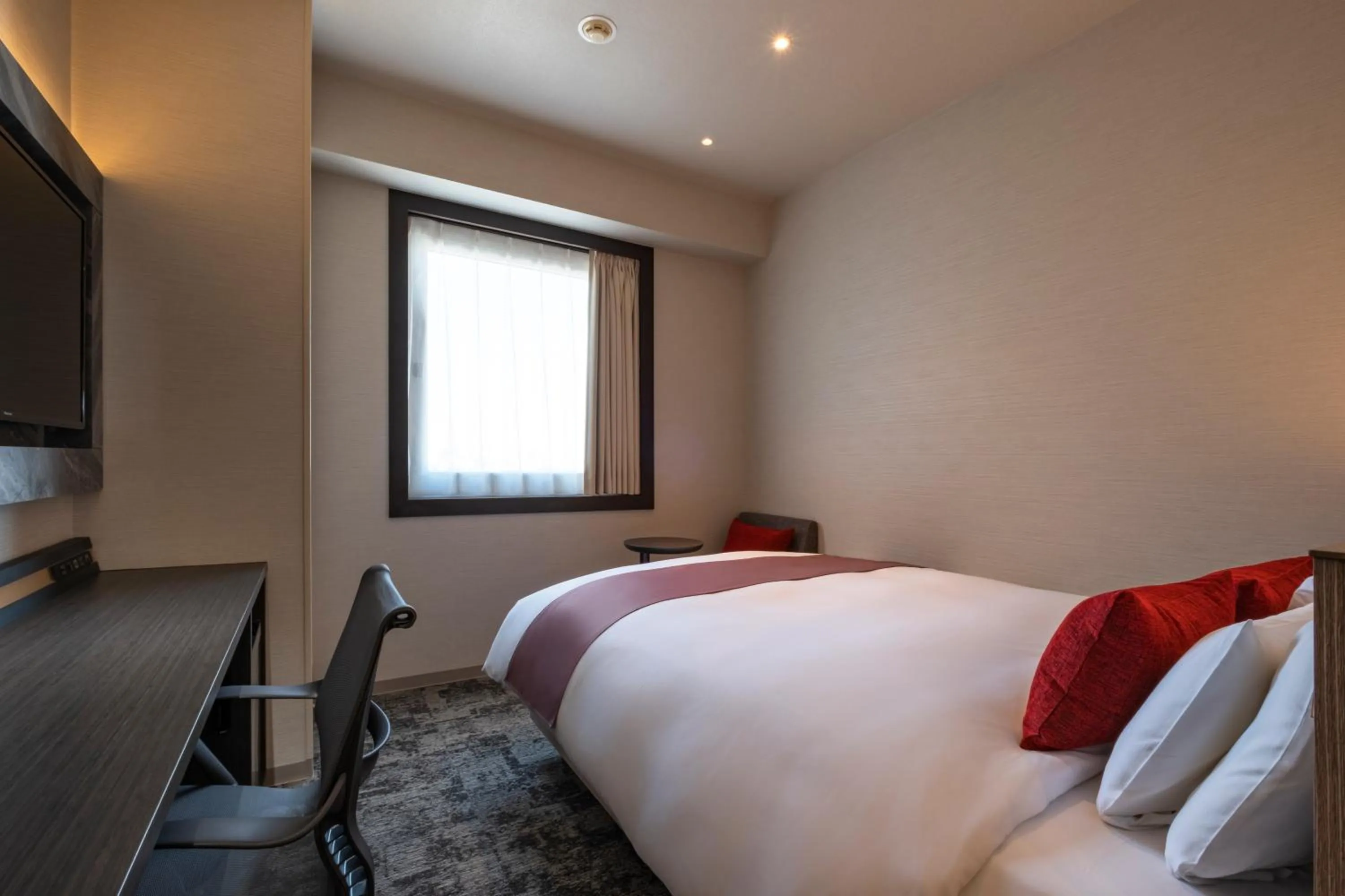 Photo of the whole room, Bed in Hotel JAL City Haneda Tokyo