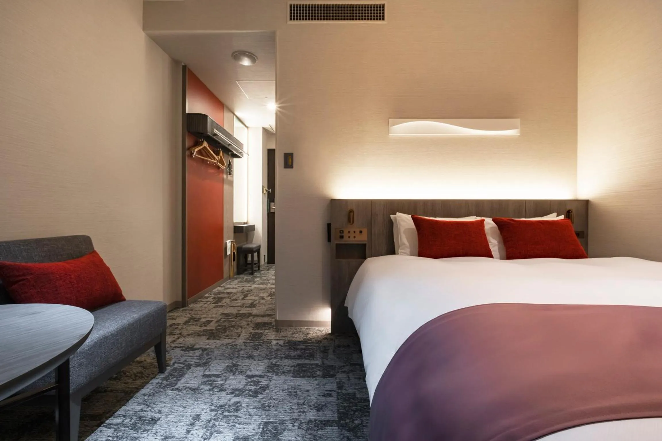 Photo of the whole room, Bed in Hotel JAL City Haneda Tokyo