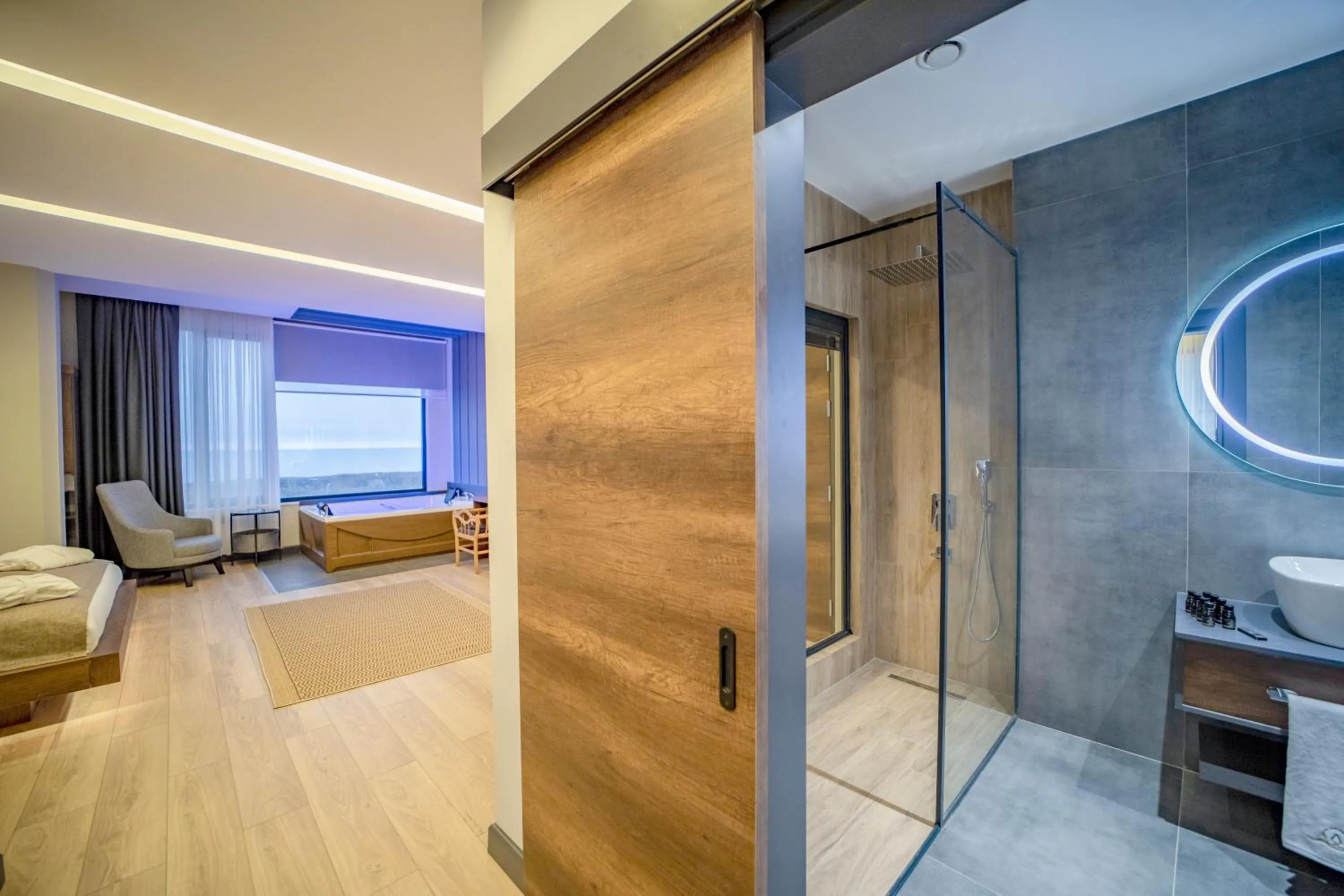 Bathroom, Bed in Aksular Hotel