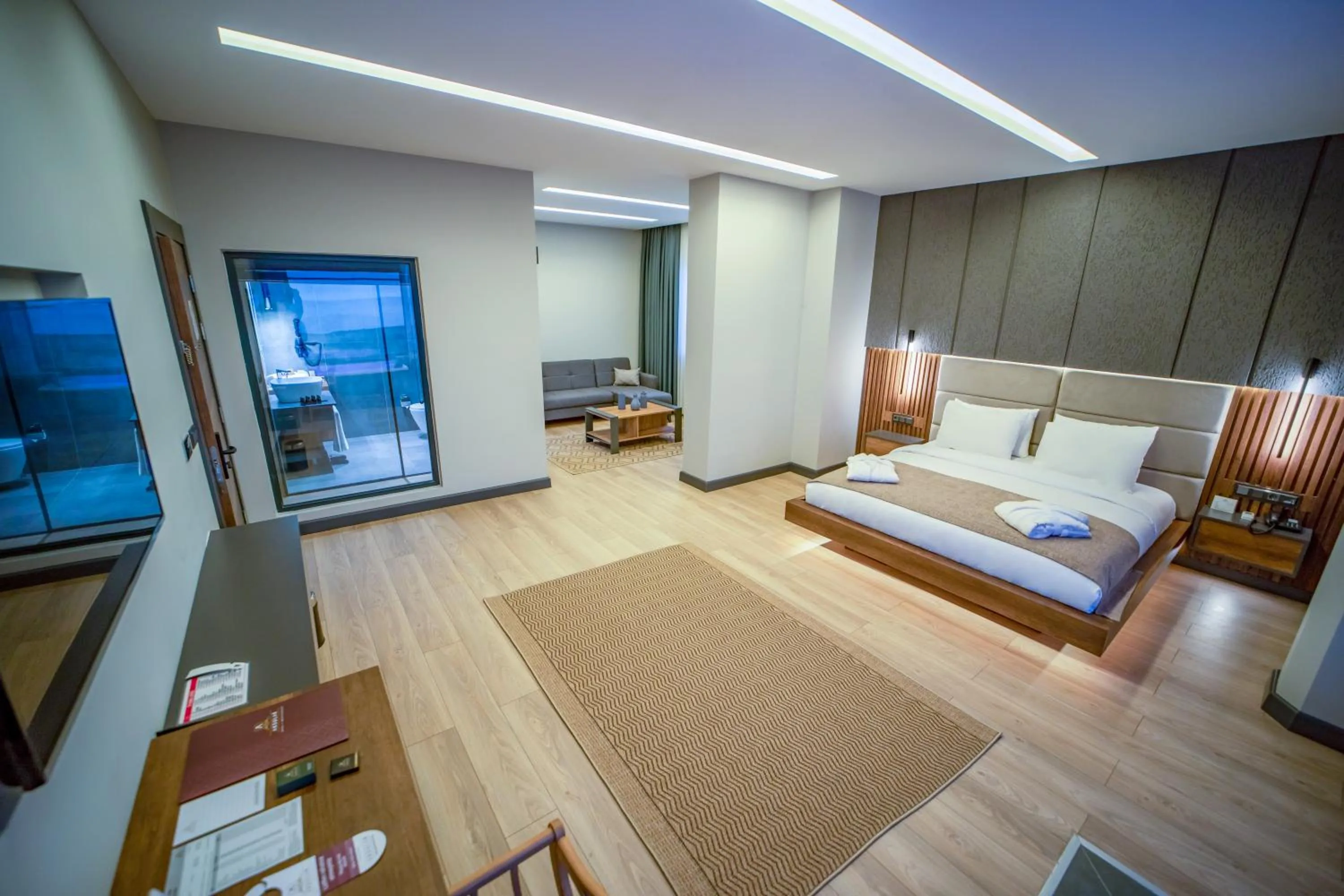 Bathroom, Bed in Aksular Hotel