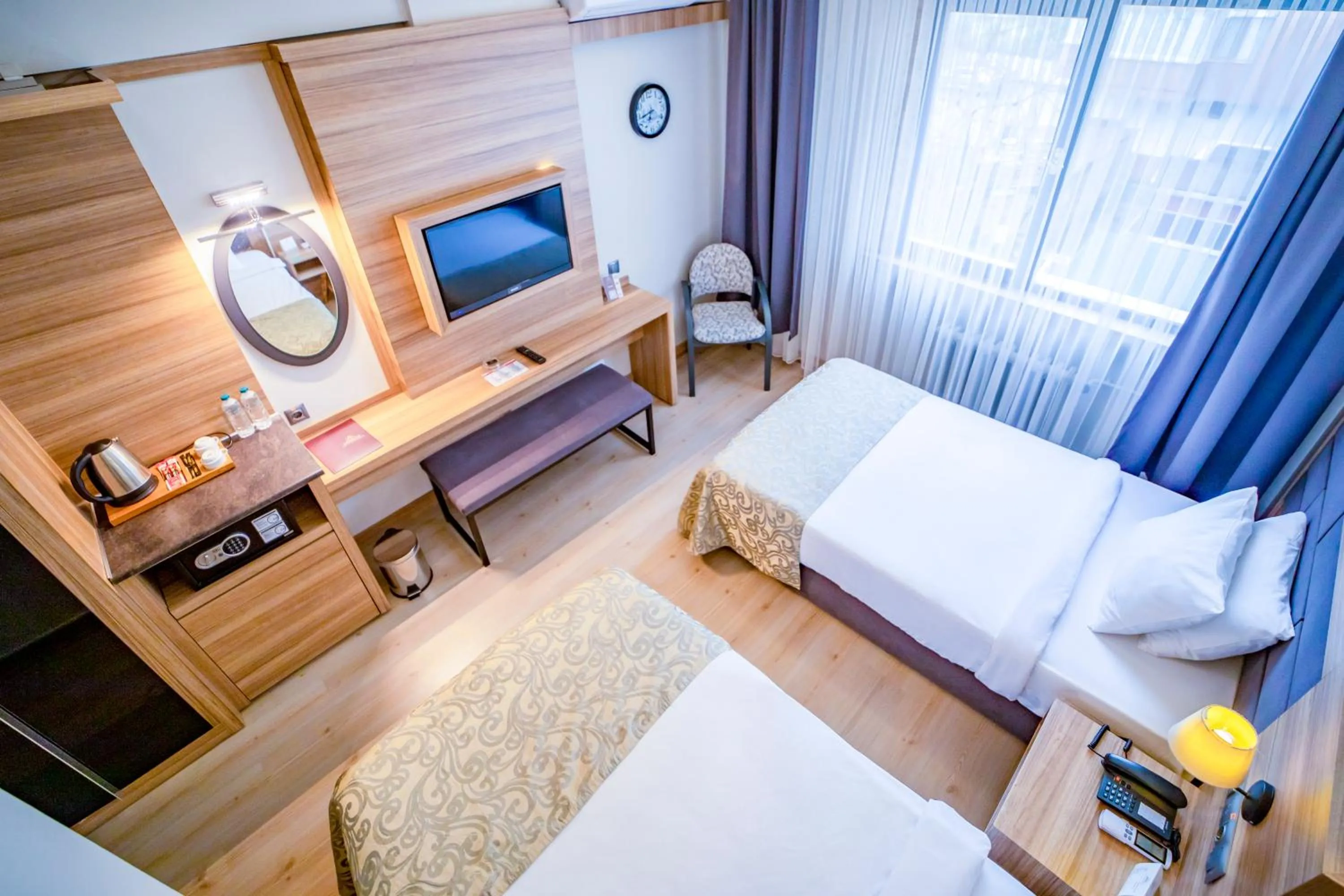 TV and multimedia, Bed in Aksular Hotel