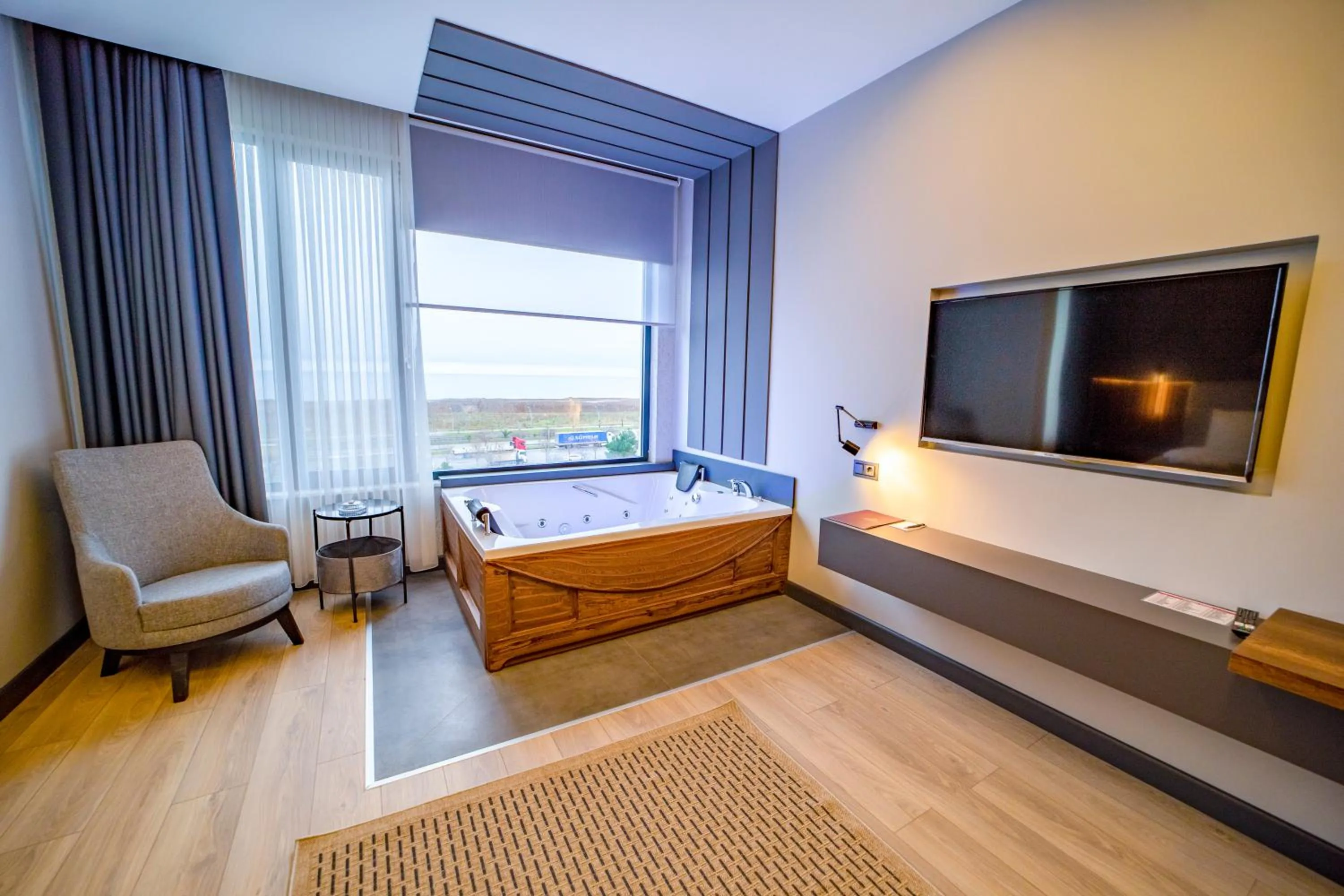 Hot Tub, Bed in Aksular Hotel