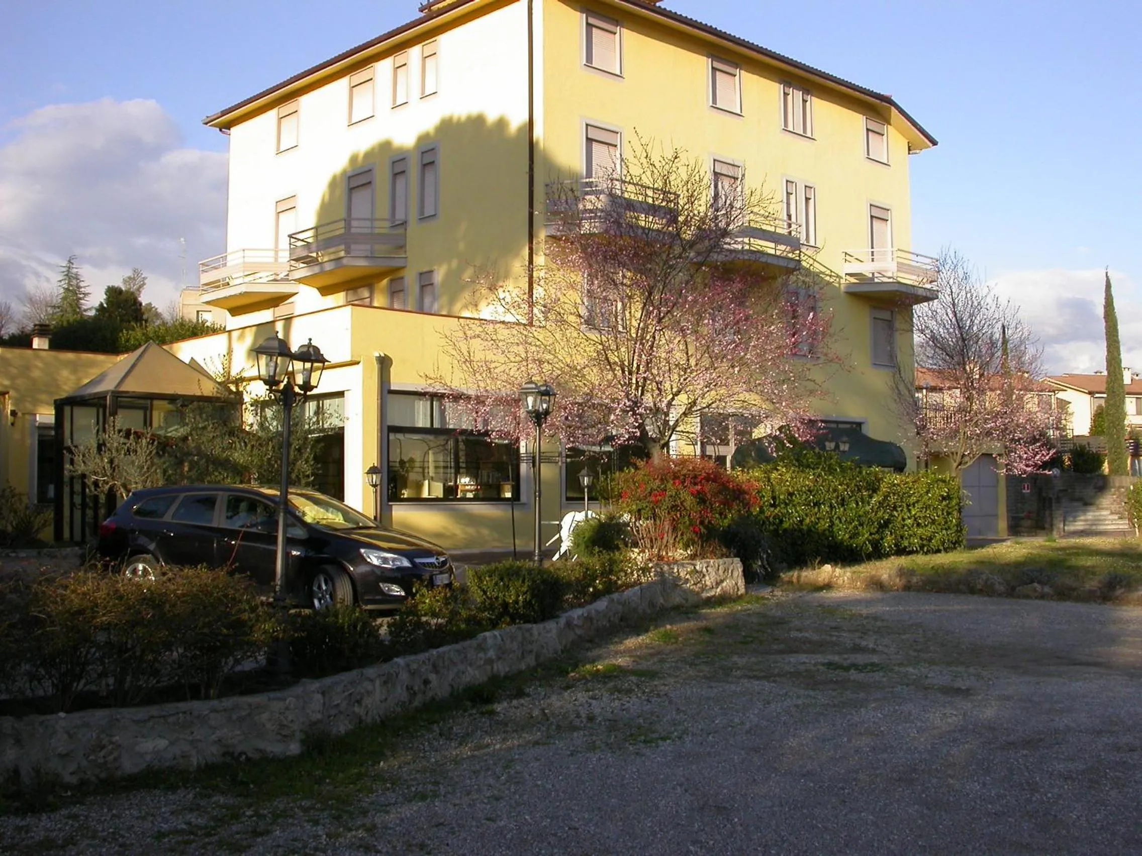 Property building in Hotel Il Roscio