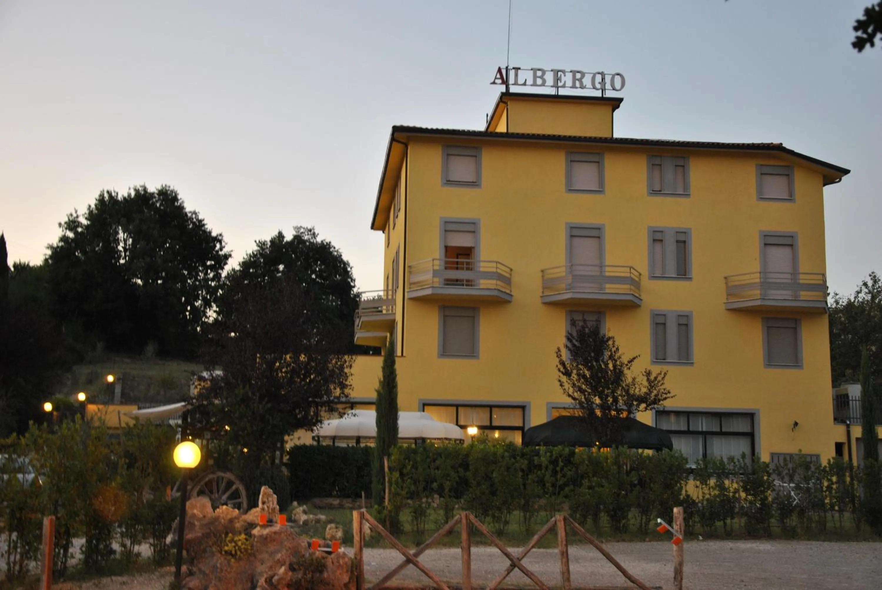 Property building in Hotel Il Roscio