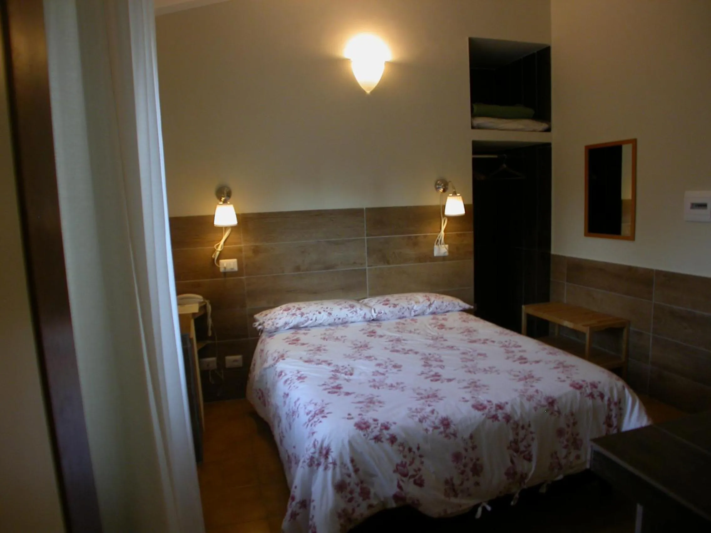 Photo of the whole room, Bed in Hotel Il Roscio