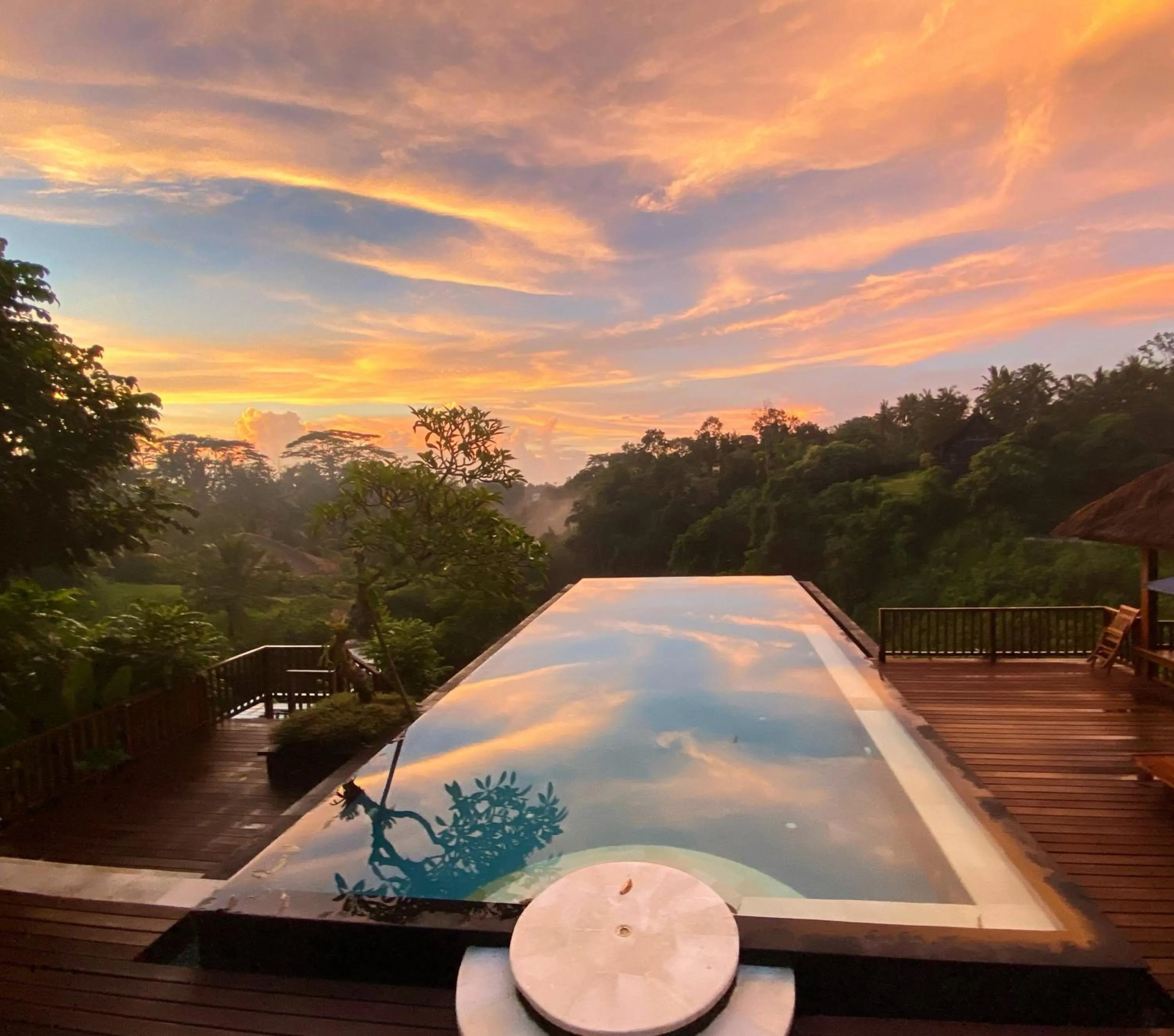 Sunrise in Amori Villas